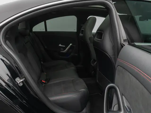Mercedes-Benz Cla Class view 26