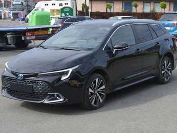 Touring Sports Hybride 1.8 Style e-CVT Teamplayer