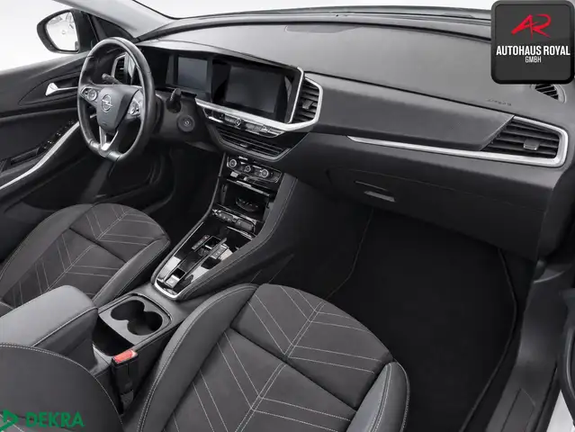 Opel Grandland X view 5