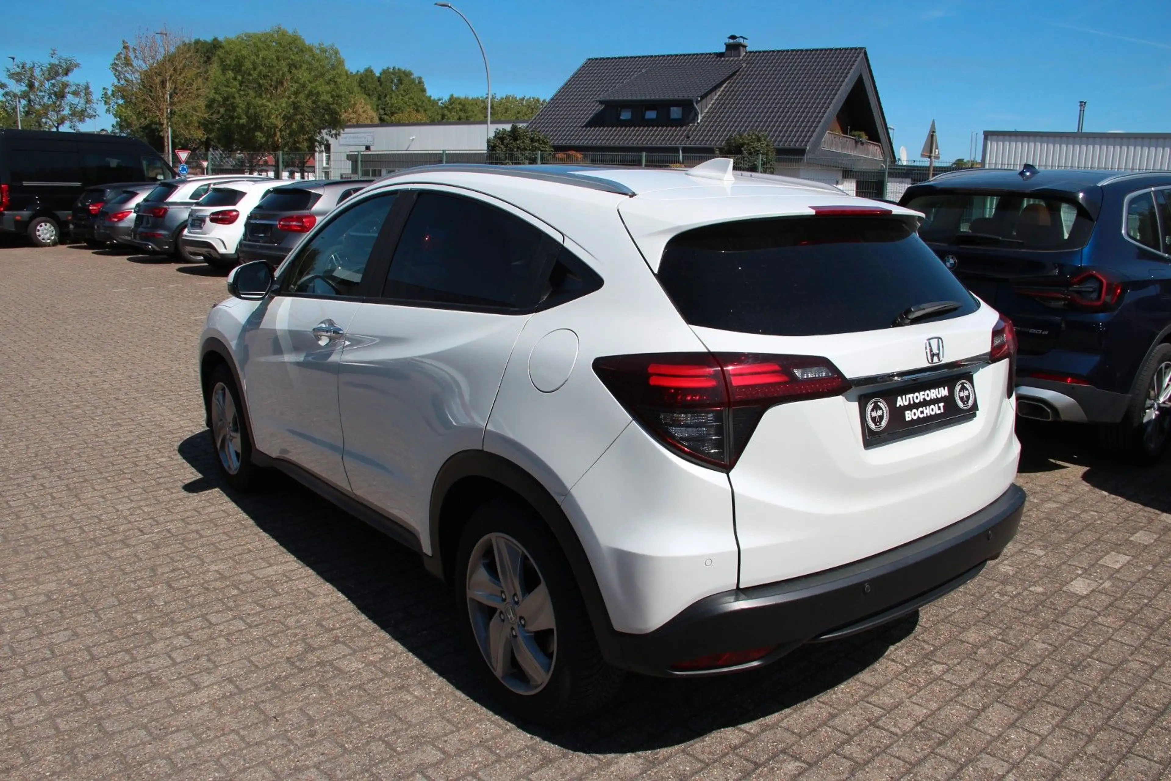 Honda HR-V Executive, LED, PANO, SHZ, RFK — photo 4