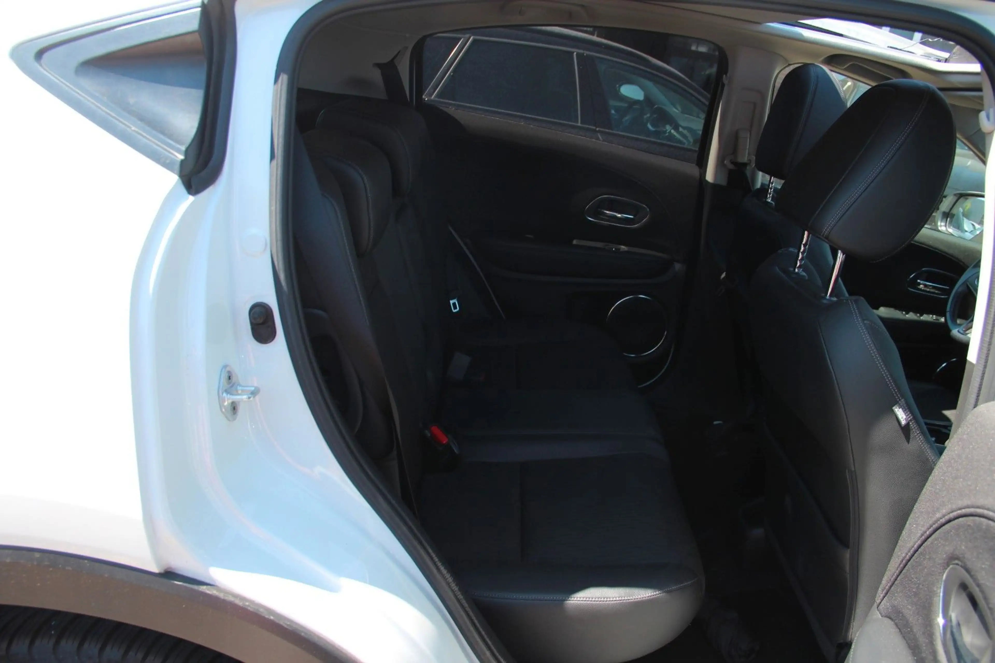 Honda HR-V Executive, LED, PANO, SHZ, RFK — photo 11