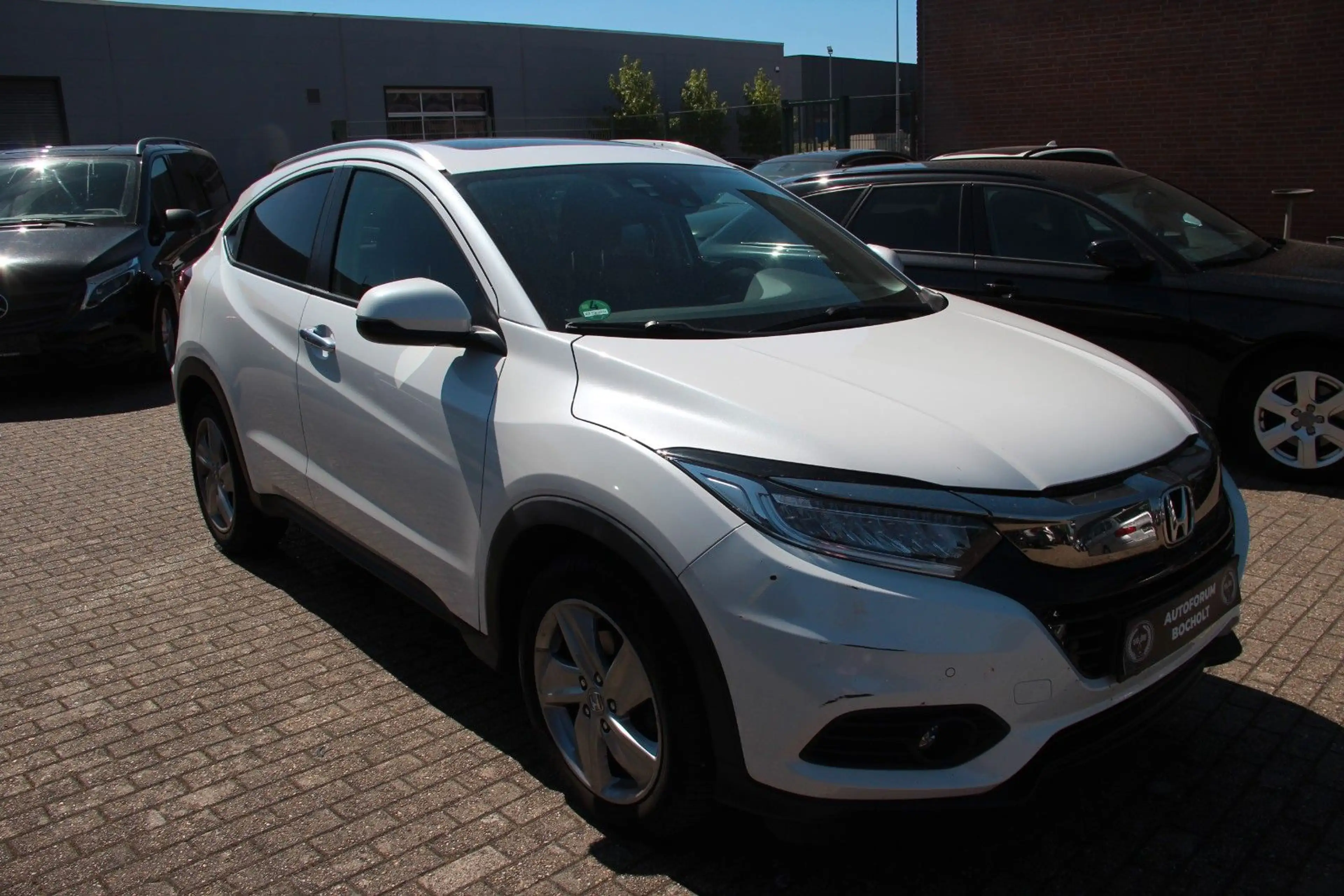 Honda HR-V Executive, LED, PANO, SHZ, RFK — photo 7