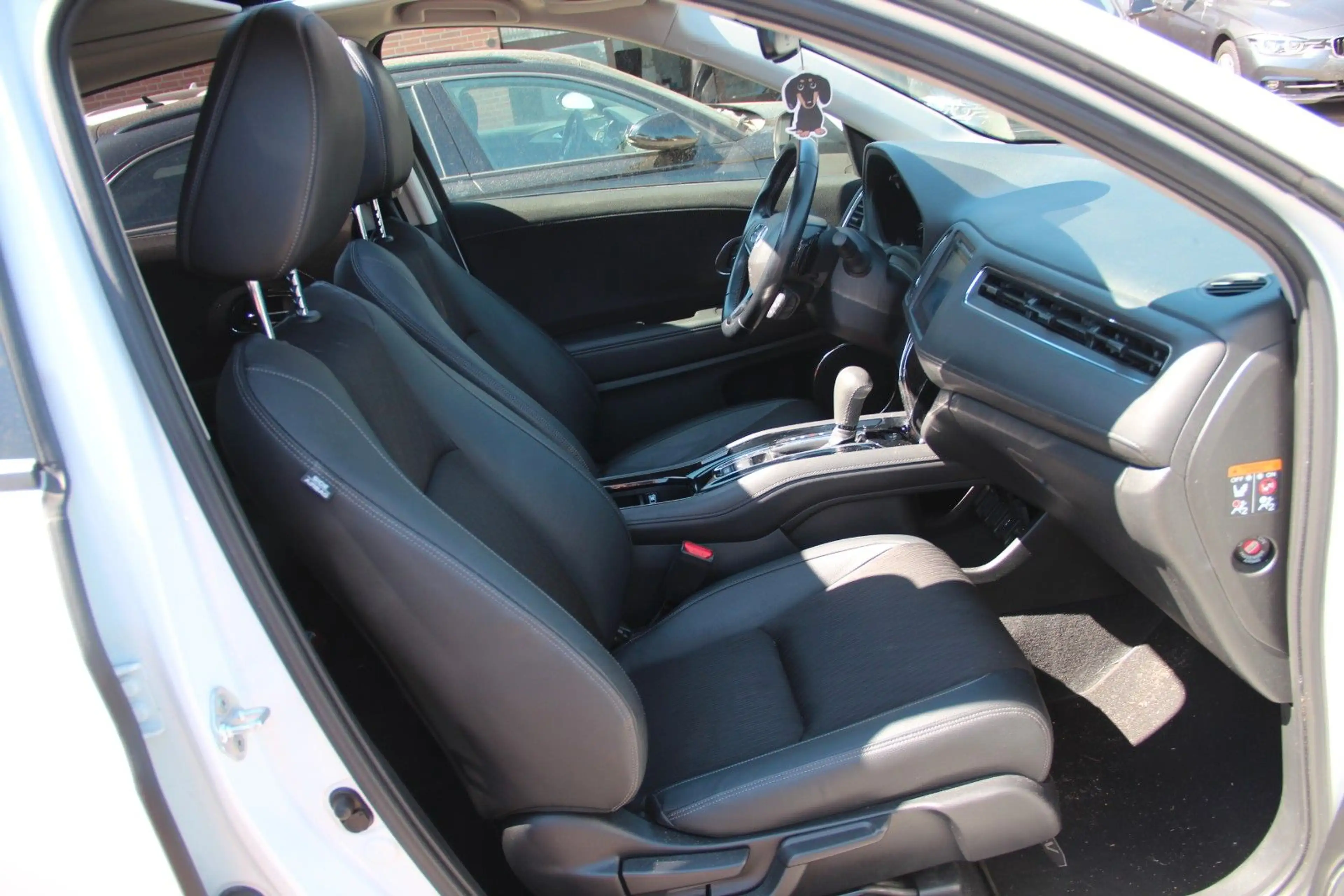 Honda HR-V Executive, LED, PANO, SHZ, RFK — photo 12
