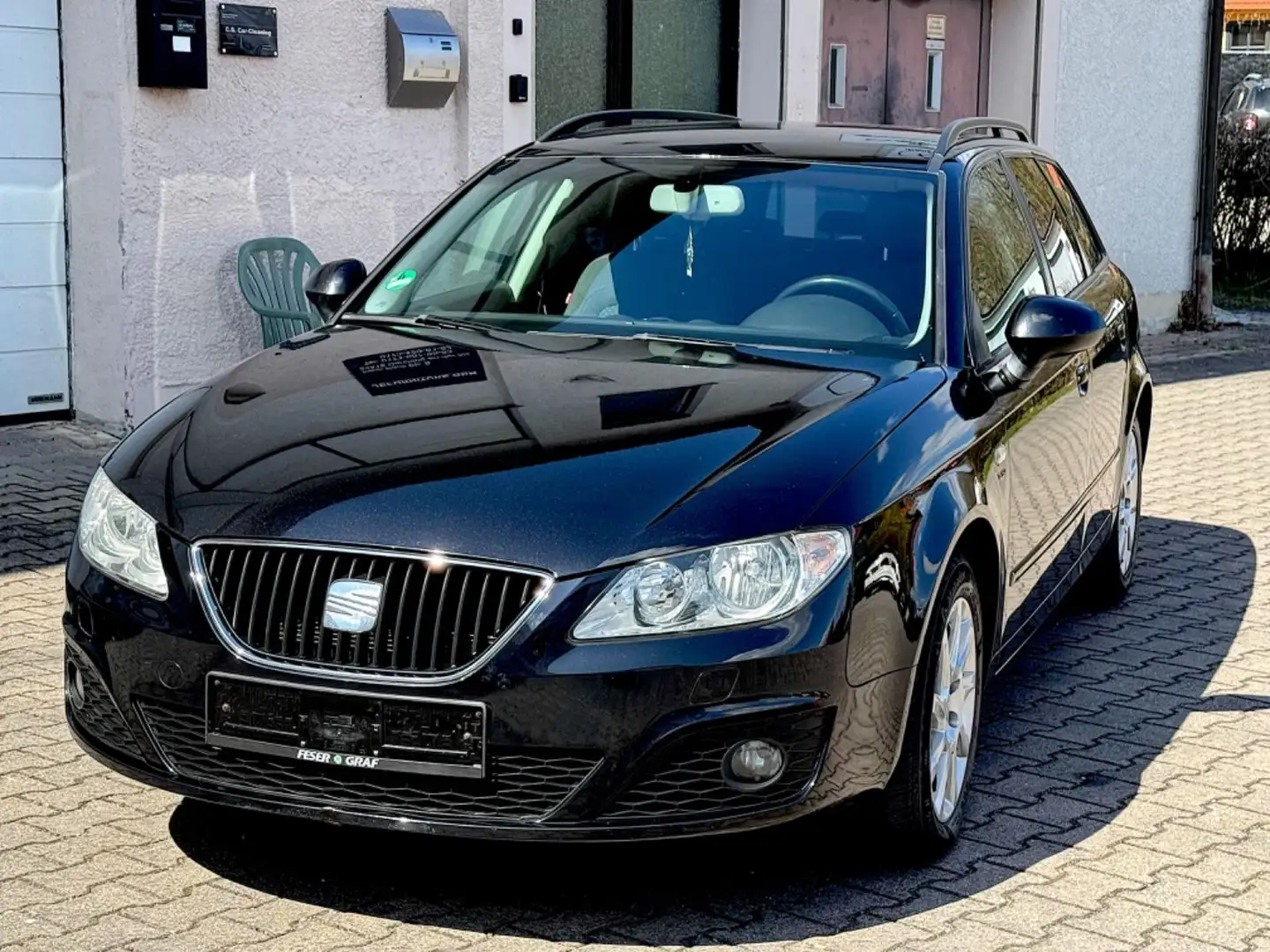 SEAT Exeo ST Style SITZHEIZUNG PDC TÜV 06/2027 Schwarz - 1