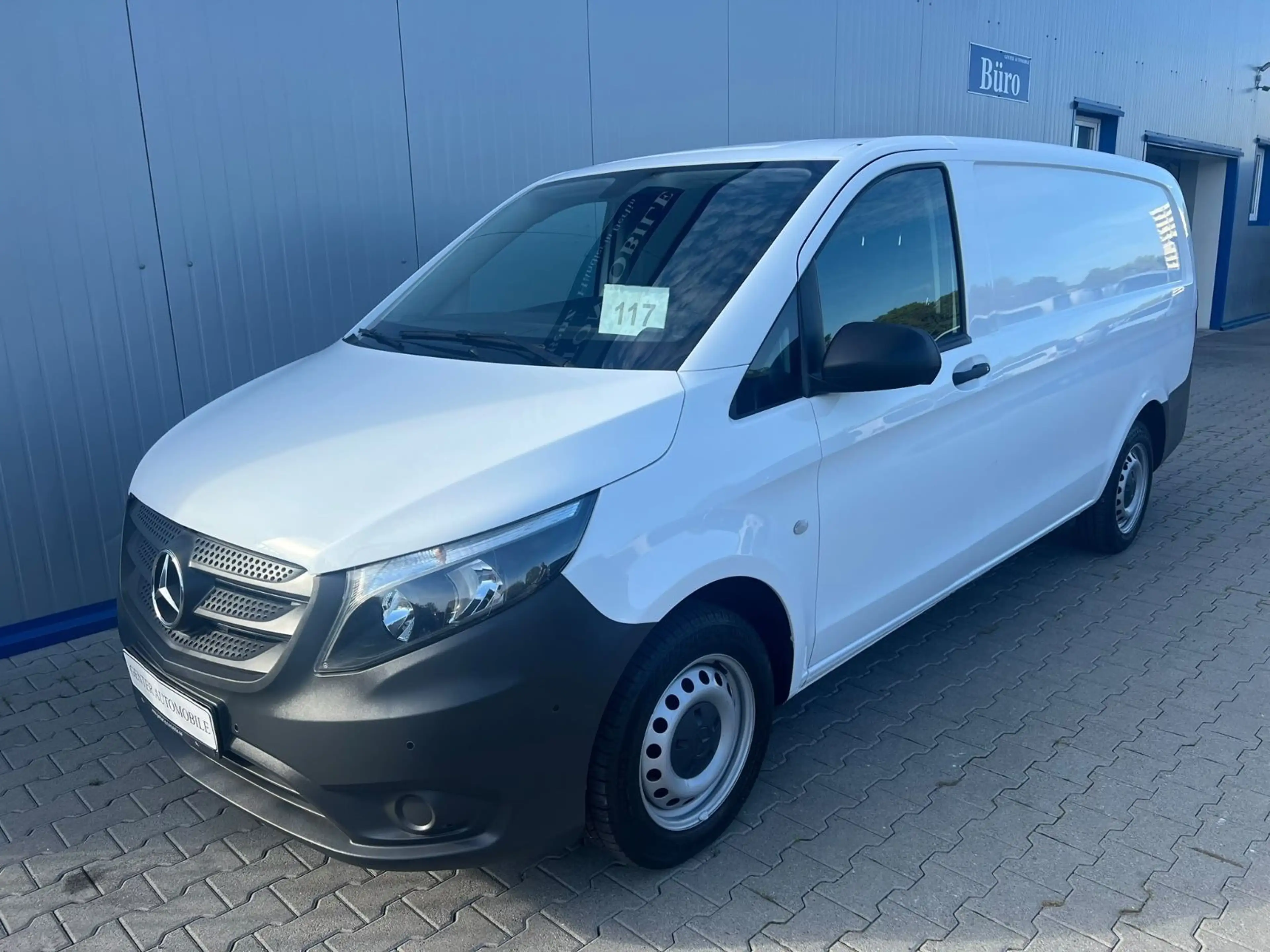 Mercedes-Benz Vito 114 LANG KLIMA TEMPOMAT AHK WERKZEUGSCHRÄNK