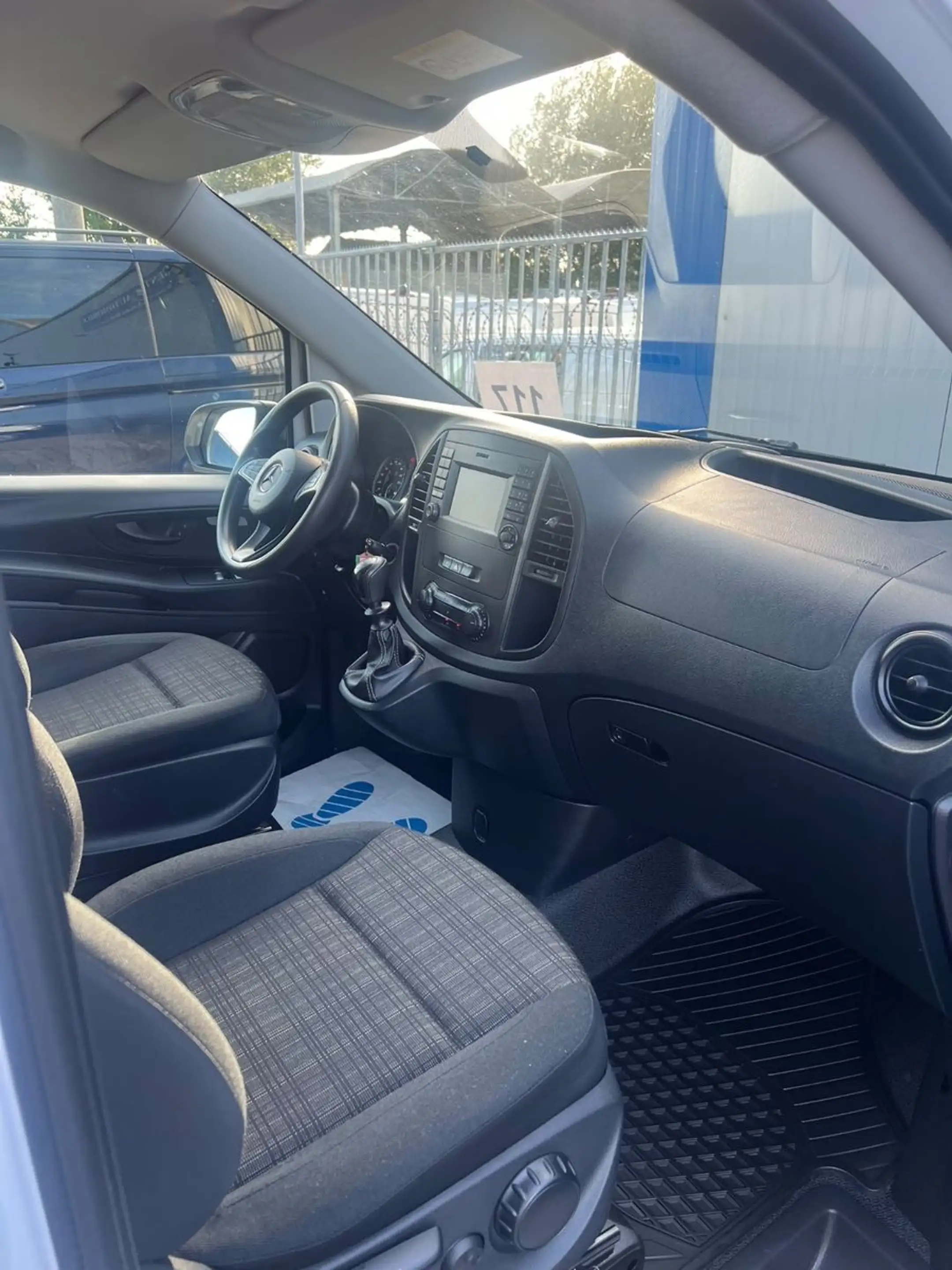 Mercedes-Benz Vito 114 LANG KLIMA TEMPOMAT AHK WERKZEUGSCHRÄNK — photo 13