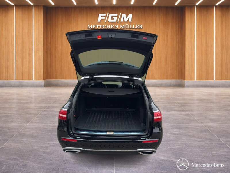 Mercedes-Benz E 400 E 400 d 4MATIC T-Modell AVANTGARD Exterieur/Navi — photo 5