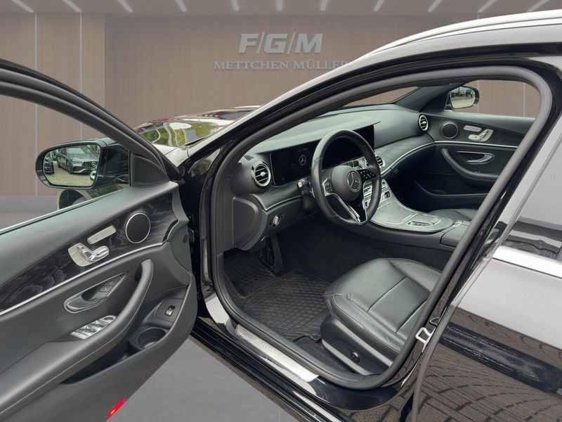 Mercedes-Benz E 400 E 400 d 4MATIC T-Modell AVANTGARD Exterieur/Navi — photo 6