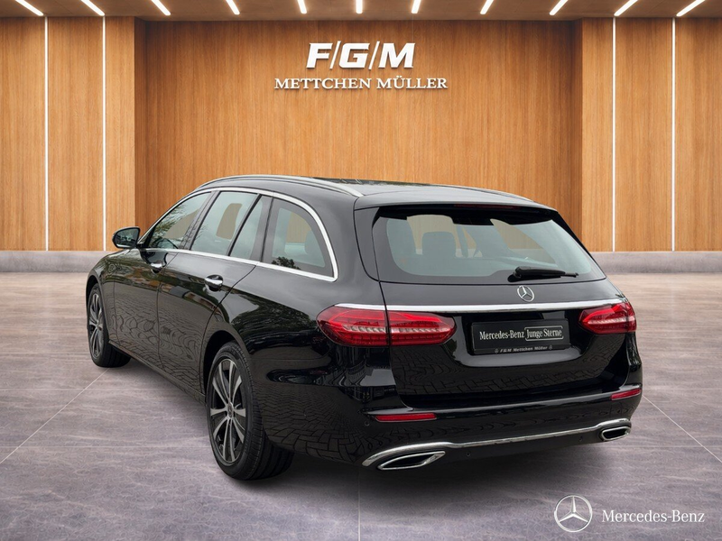 Mercedes-Benz E 400 E 400 d 4MATIC T-Modell AVANTGARD Exterieur/Navi — photo 2