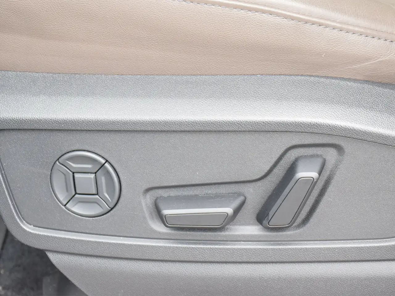 Audi Q5 снимка Audi Q5