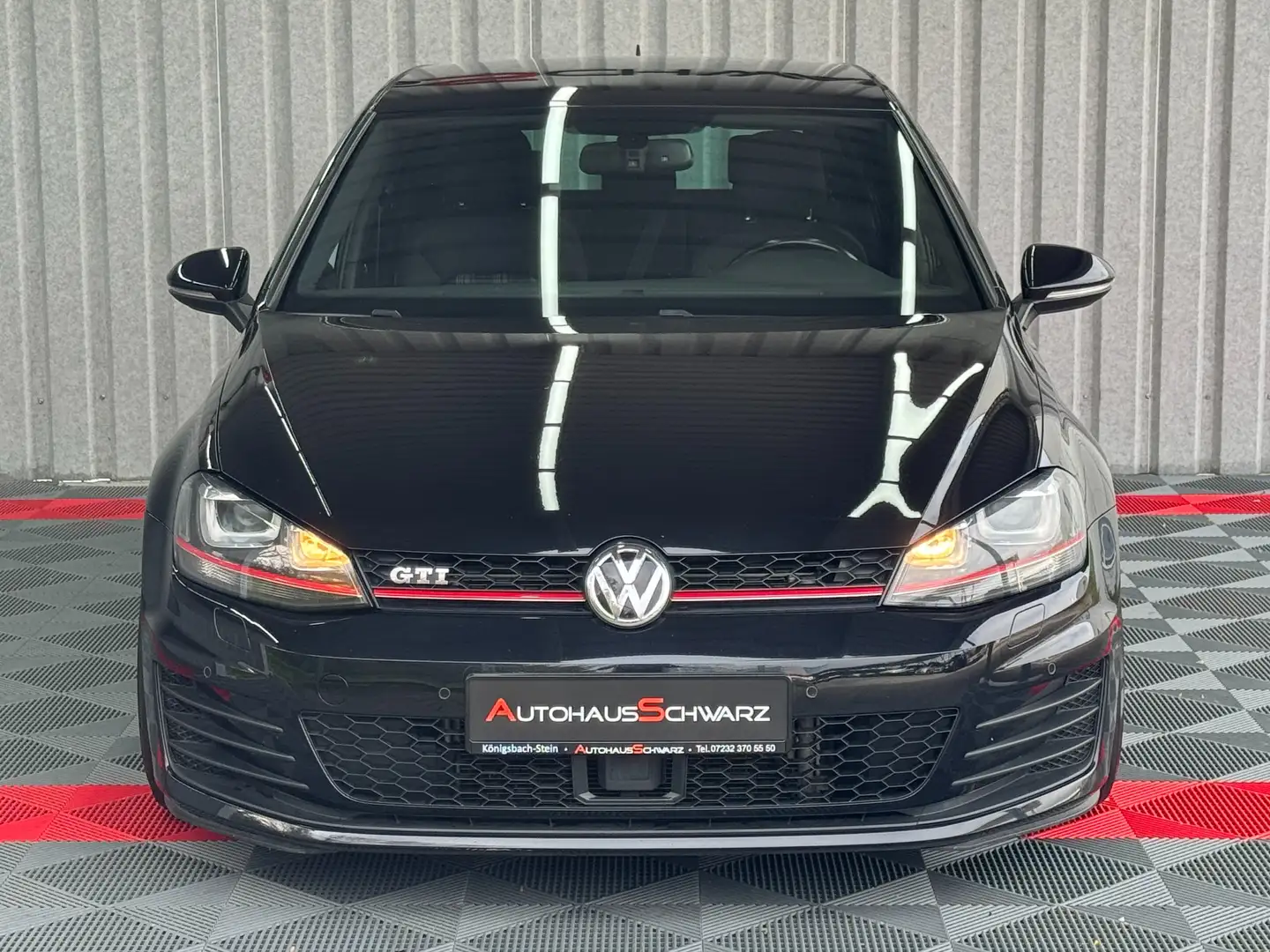 Volkswagen Golf GTI 2.0TSI GTI DSG ACC Navi 19` AHK BiXenon SHZ PDC Schwarz - 2