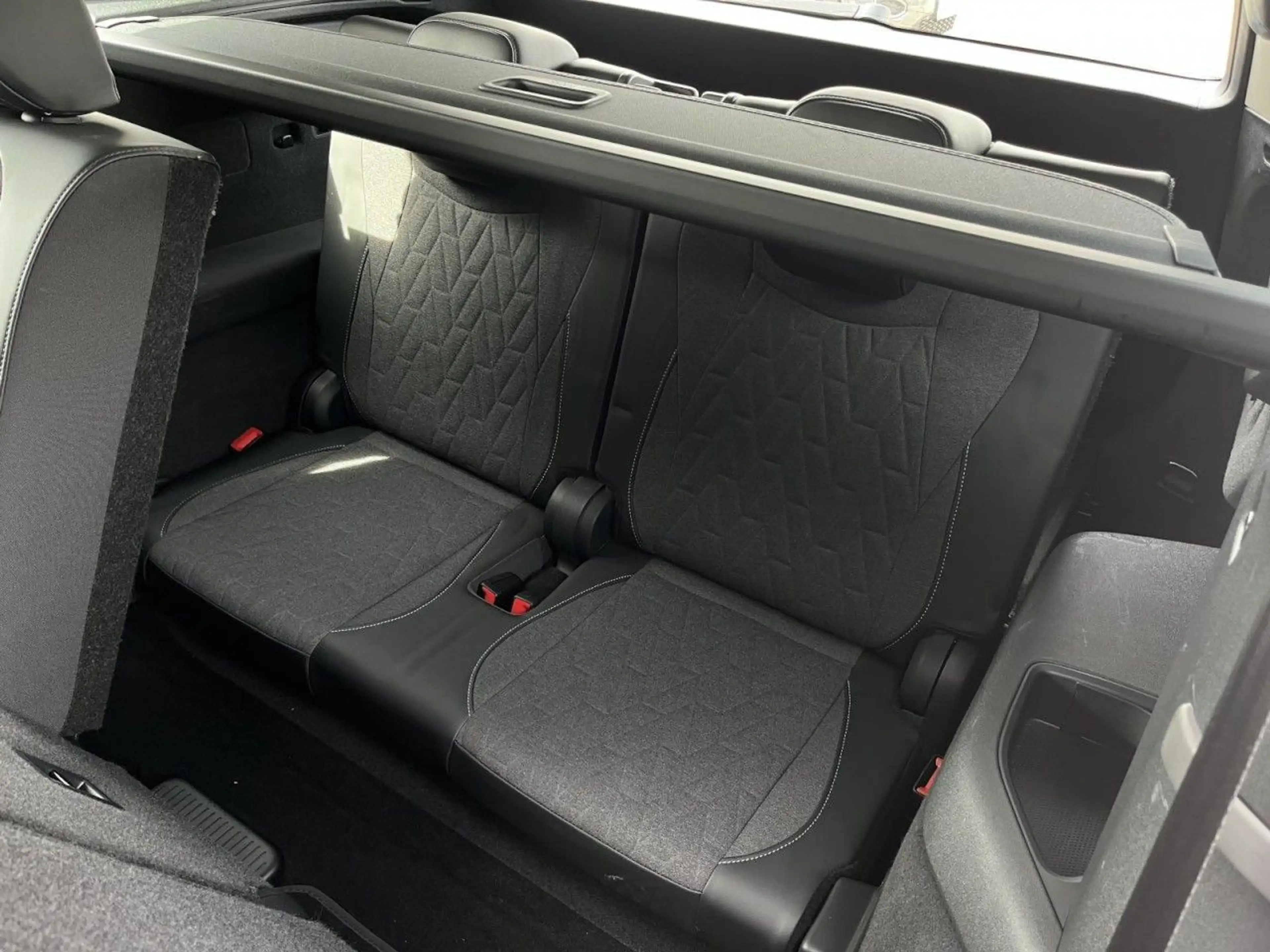 Volkswagen Tayron 2,0 TDI DSG Life 4Motion 7-Sitze (AHK+IQL — photo 11