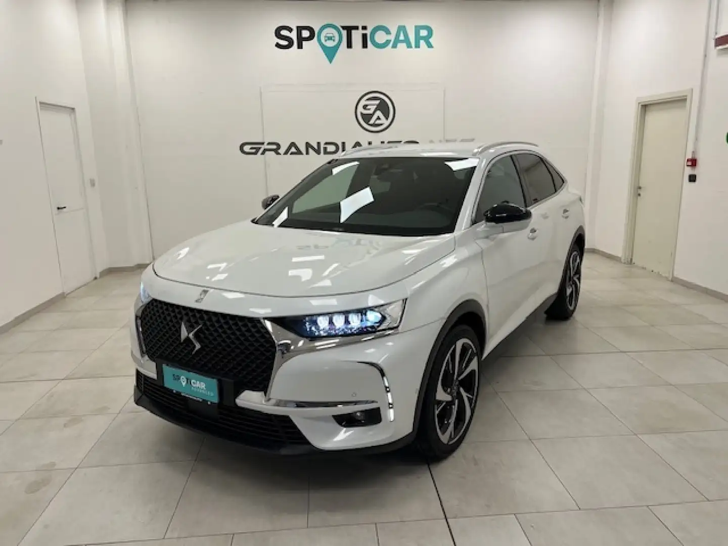 DS Automobiles DS 7 Crossback -  2.0 bluehdi Grand Chic 180cv a Blanc - 1