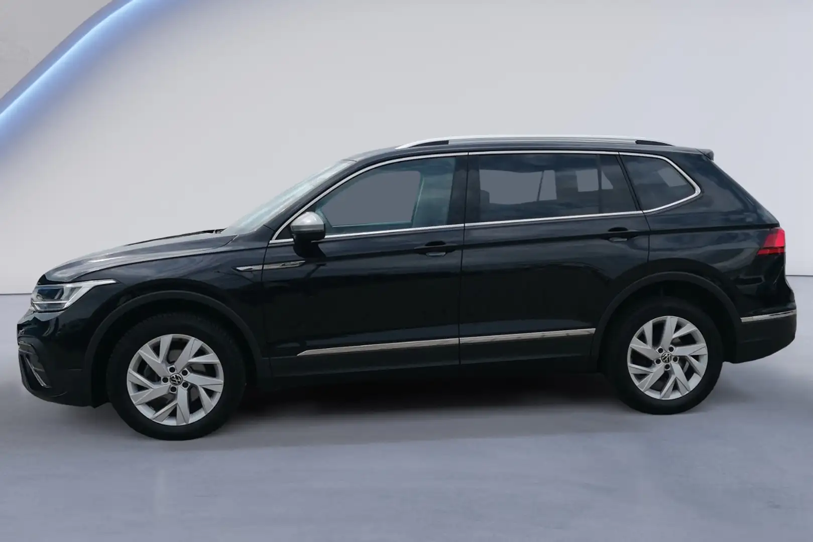 Volkswagen Tiguan Allspace 1.5 TSI DSG Life AHK+NAVI+LED Schwarz - 2