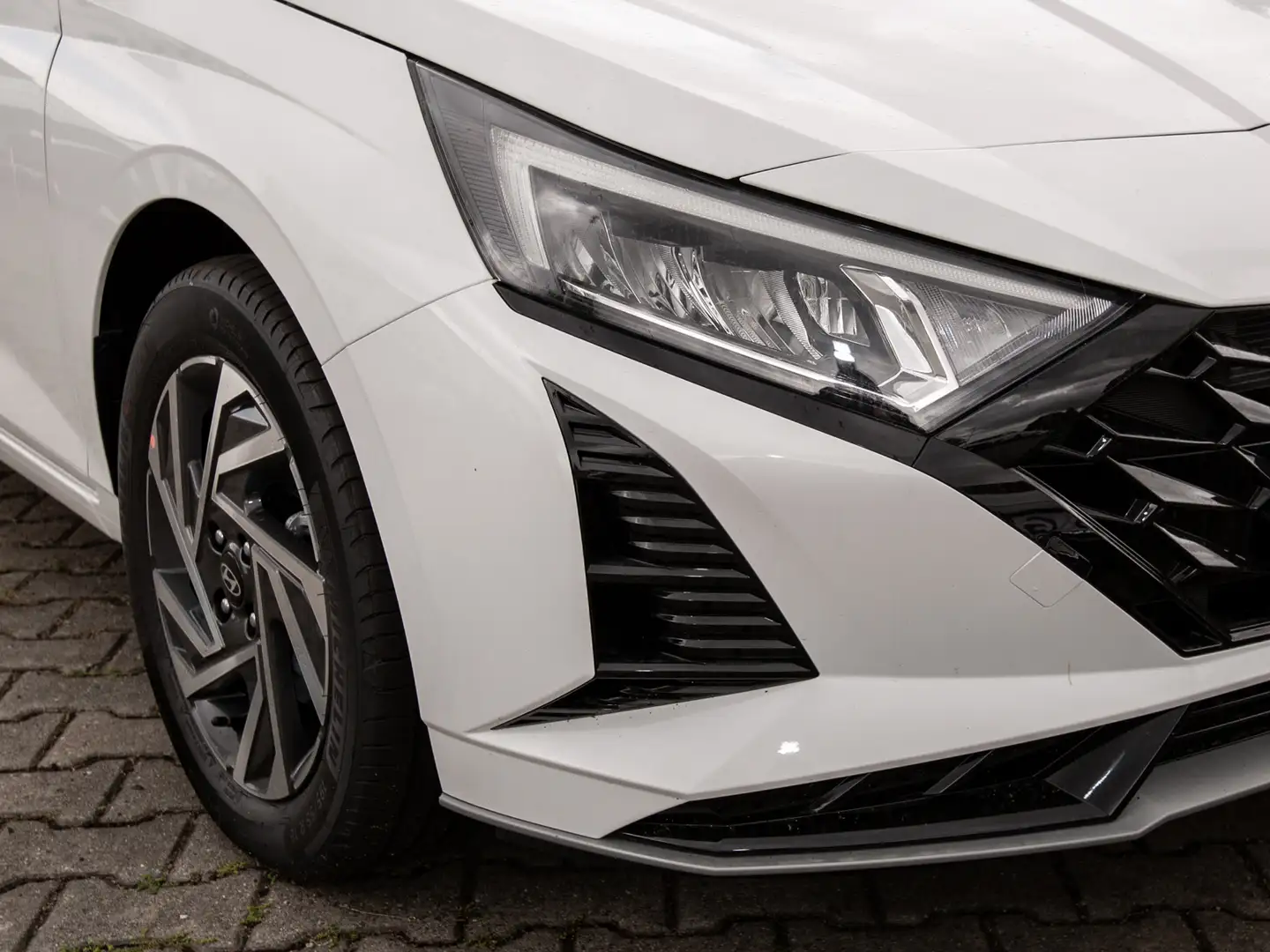 Hyundai i20 KAMERA+LED+CARPLAY+SHZ+DAB+LENK-HZG+NAVI Bianco - 2