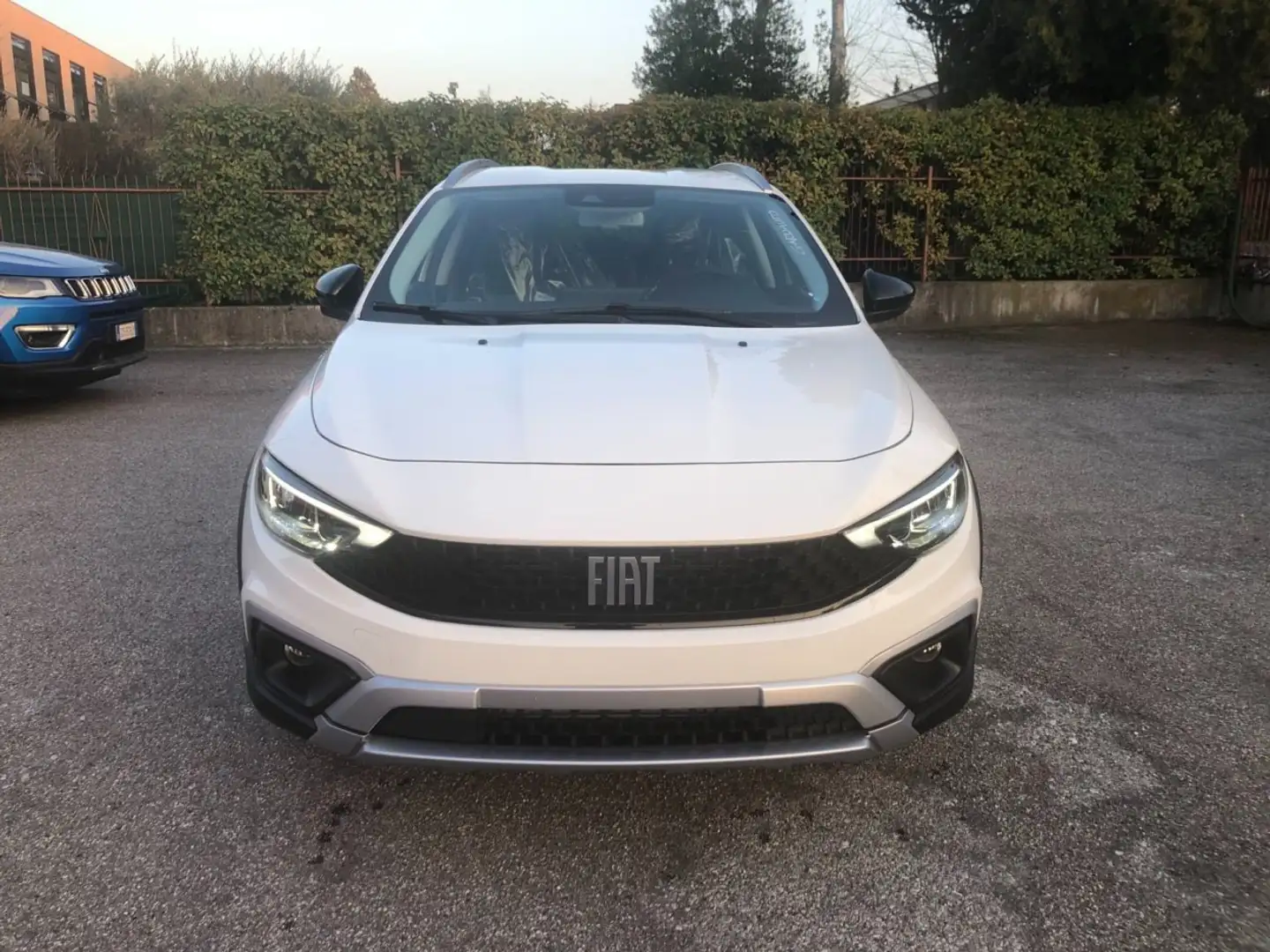 Fiat Tipo 1.0 t3 100cv CROSS Blanc - 1