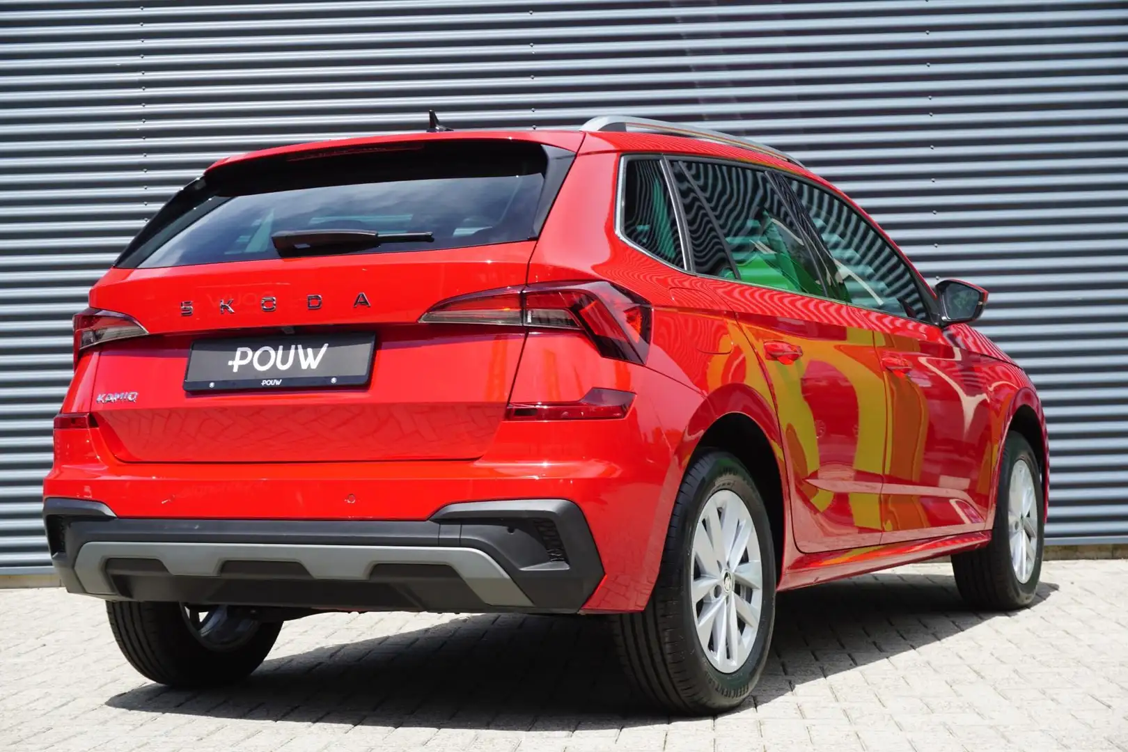 Skoda Kamiq 1.0 TSI 115pk DSG Business Edition | SmartLink | P Rood - 2