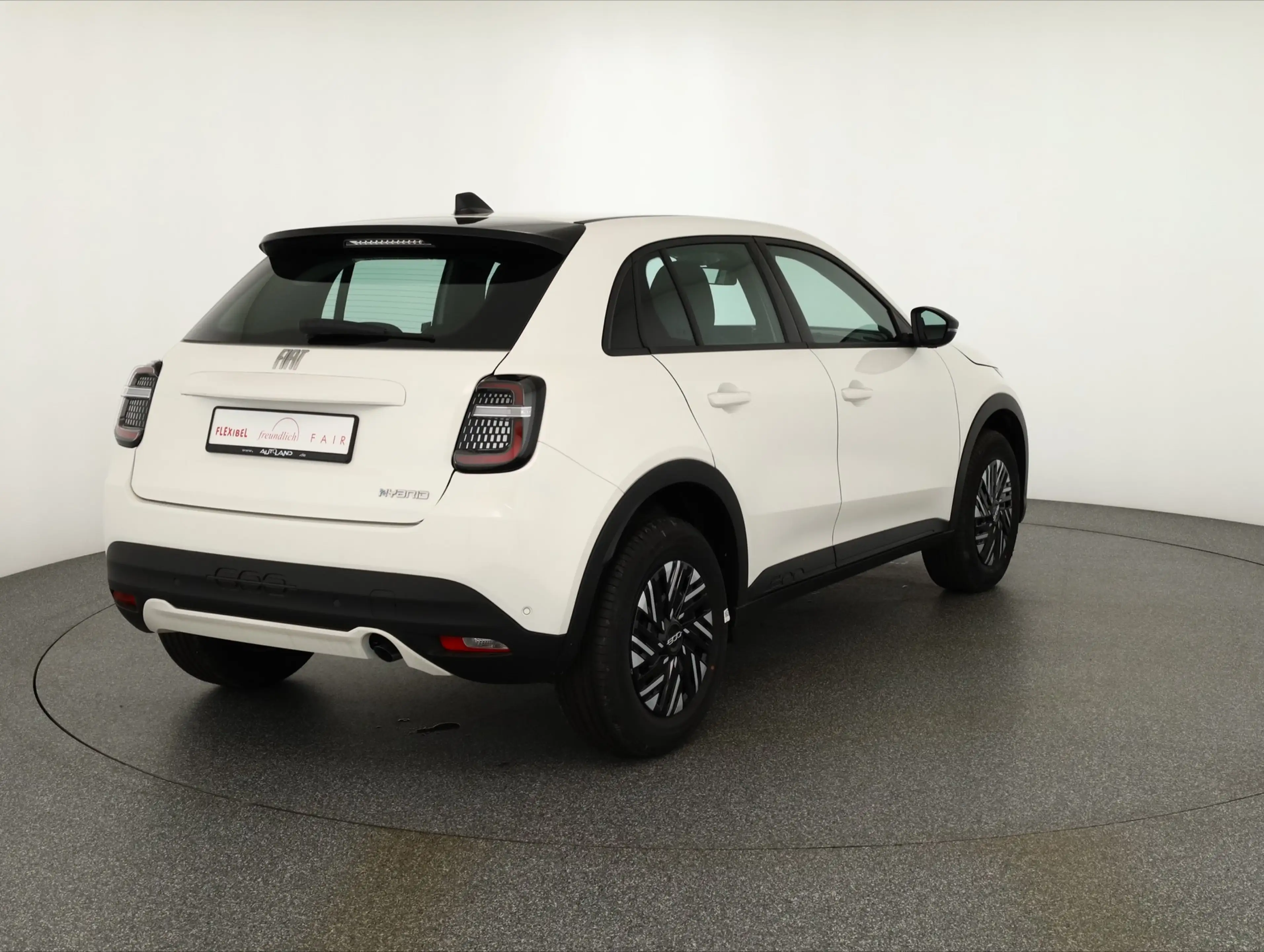 Fiat 600 1.2 T3 mHEV Aut. LED Tempomat Sitzheizung — photo 5