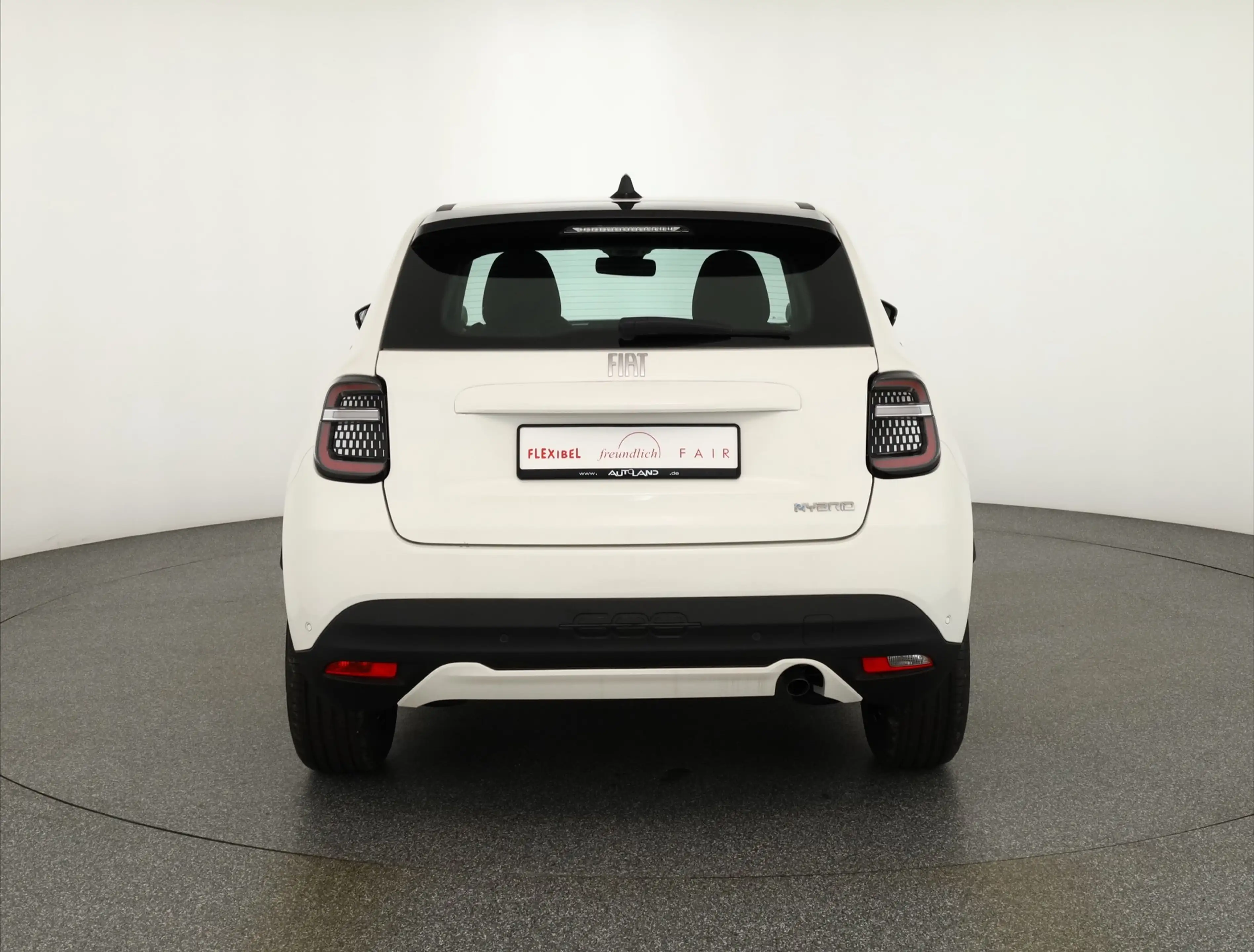 Fiat 600 1.2 T3 mHEV Aut. LED Tempomat Sitzheizung — photo 4