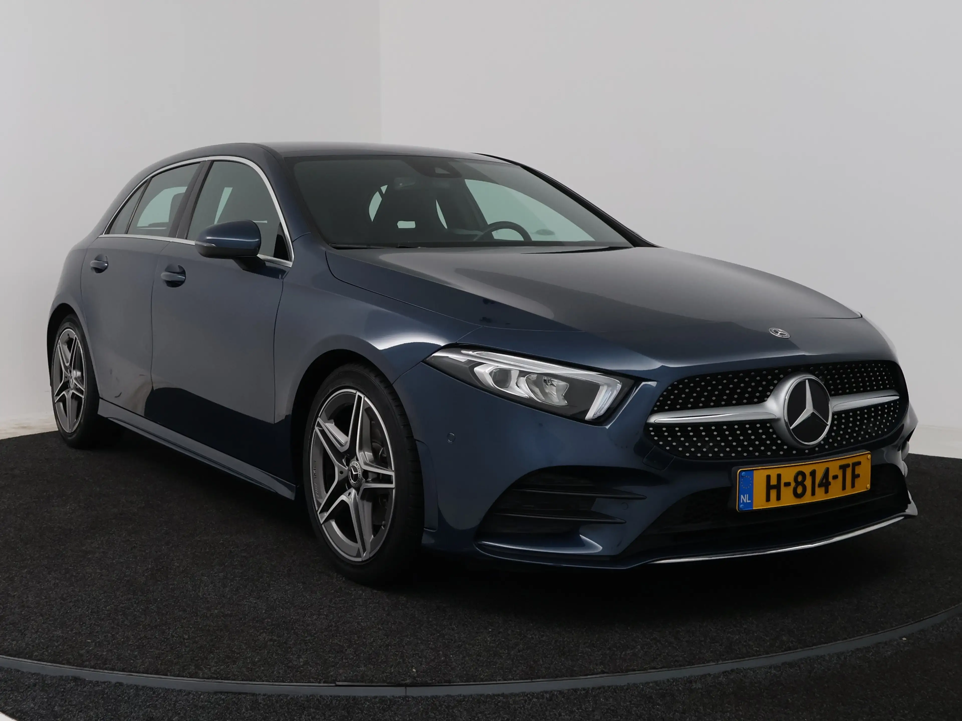 Mercedes-Benz A 180 Business Solution AMG — photo 15