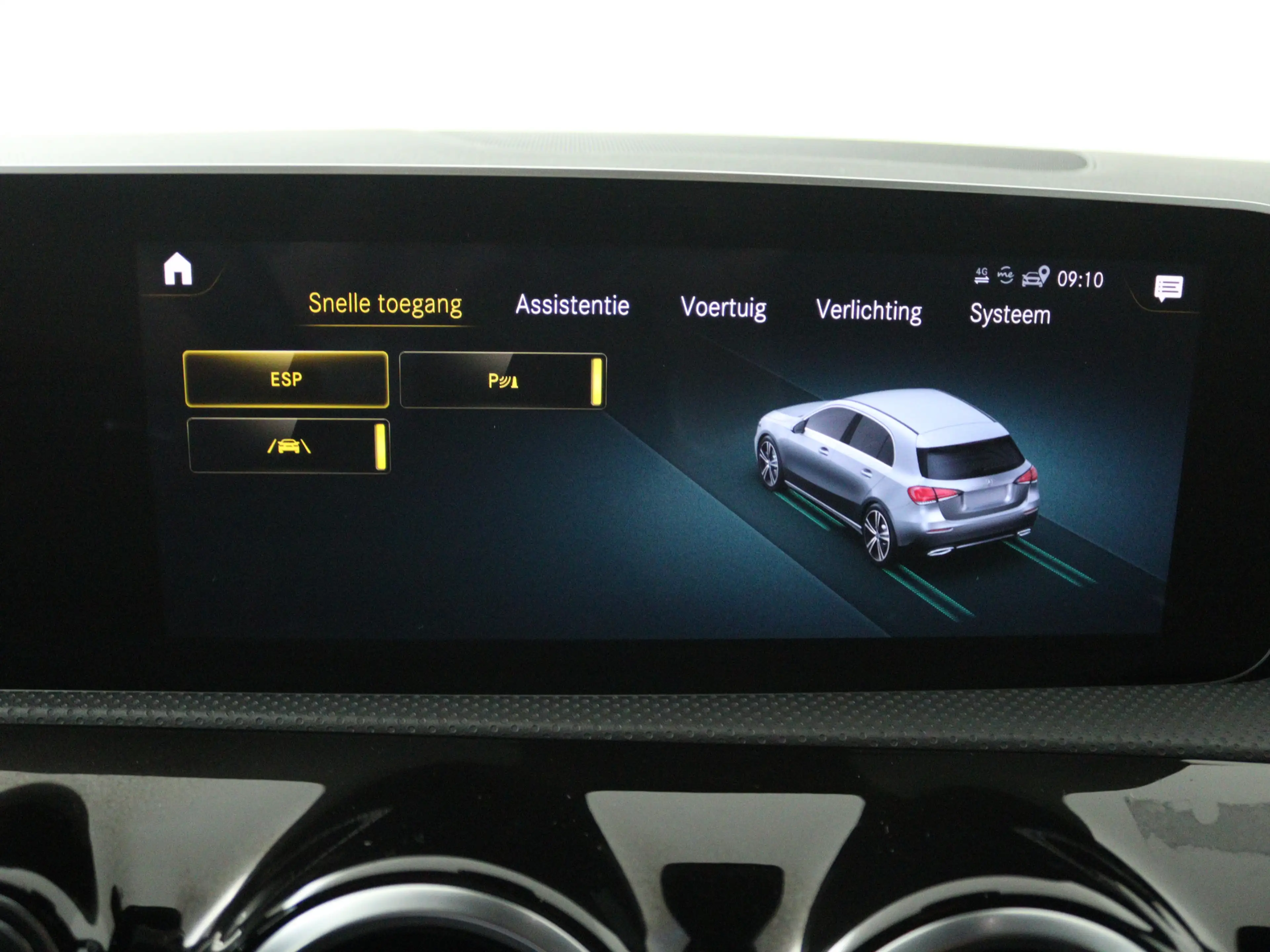 Mercedes-Benz A 180 Business Solution AMG — photo 12
