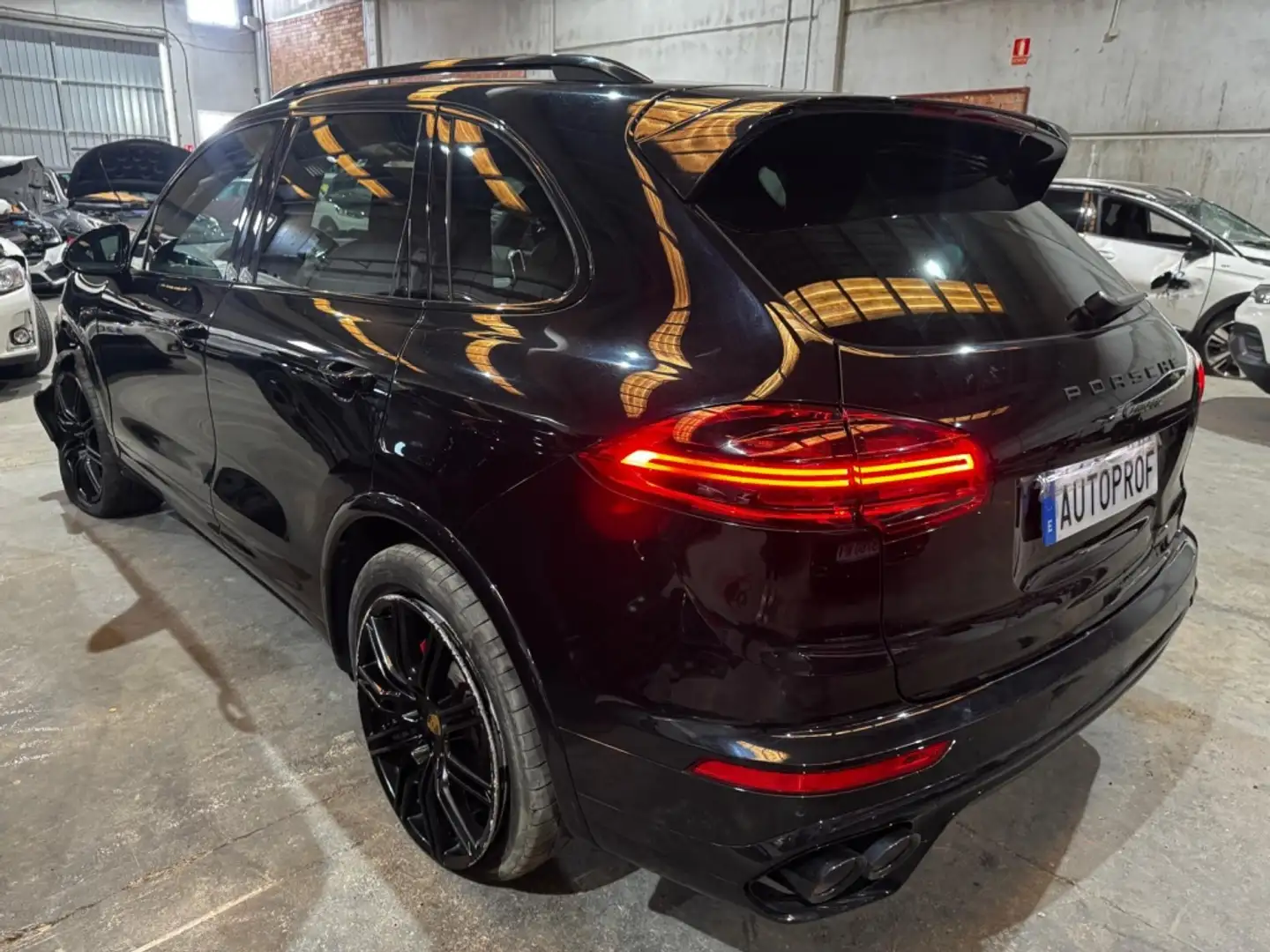 Porsche Cayenne Diesel Platinum Edition Aut. - 1