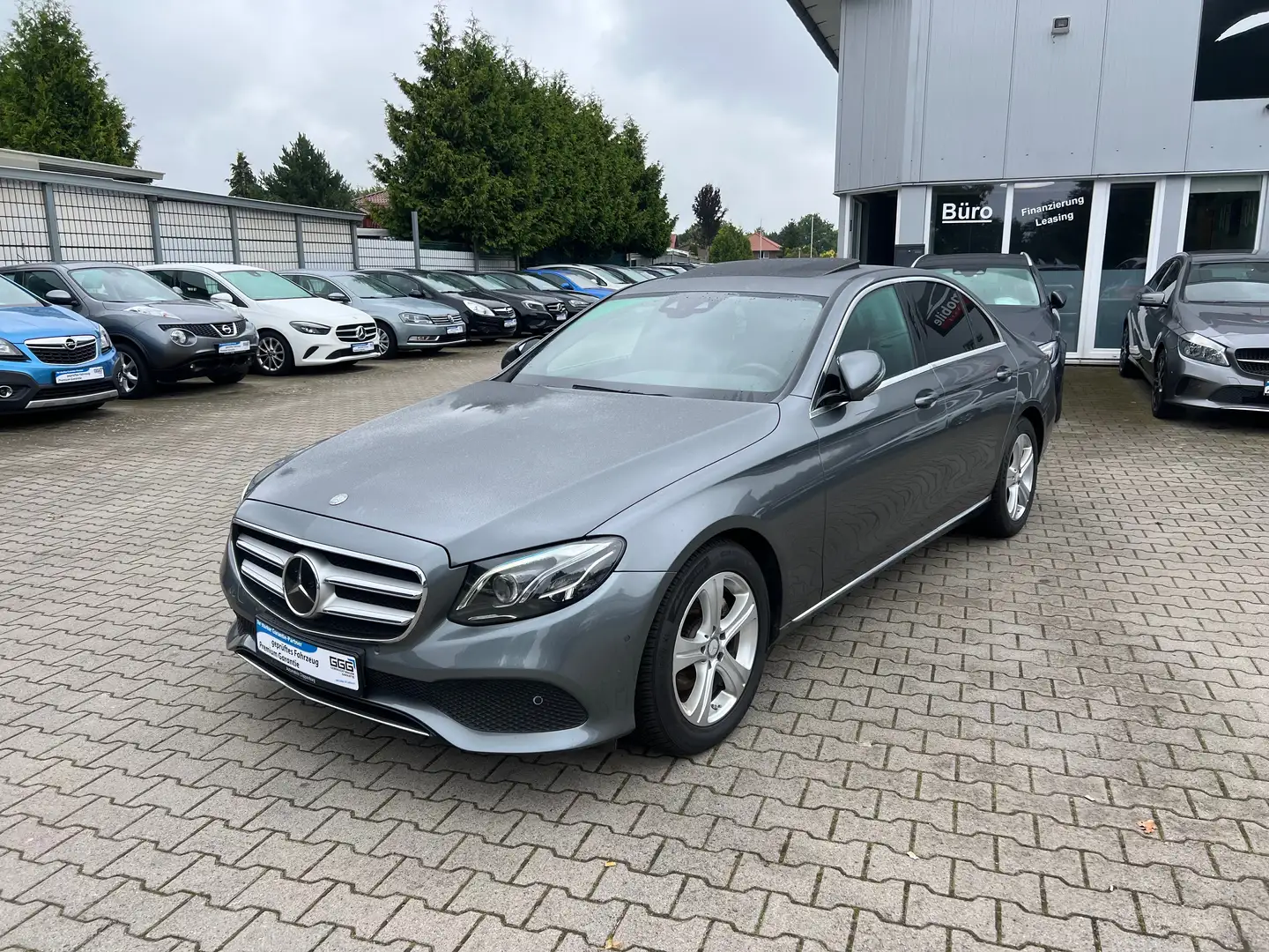 Mercedes-Benz E 220 d 9G-TRONIC "Avantgarde" *SBD *NAVI *RFK Gris - 1