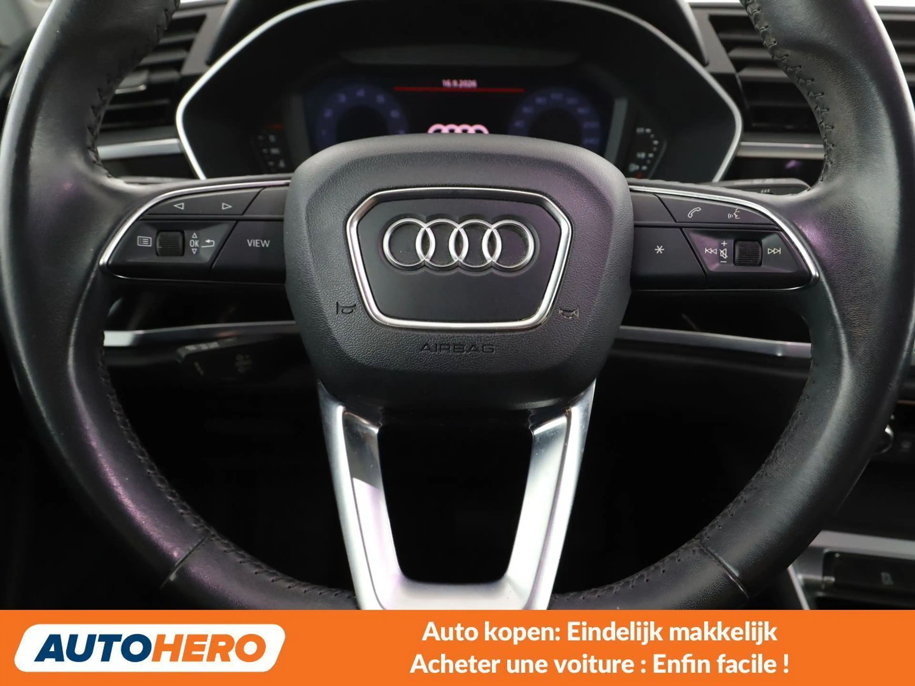 Audi Q3 40 TFSI quattro S line — photo 5