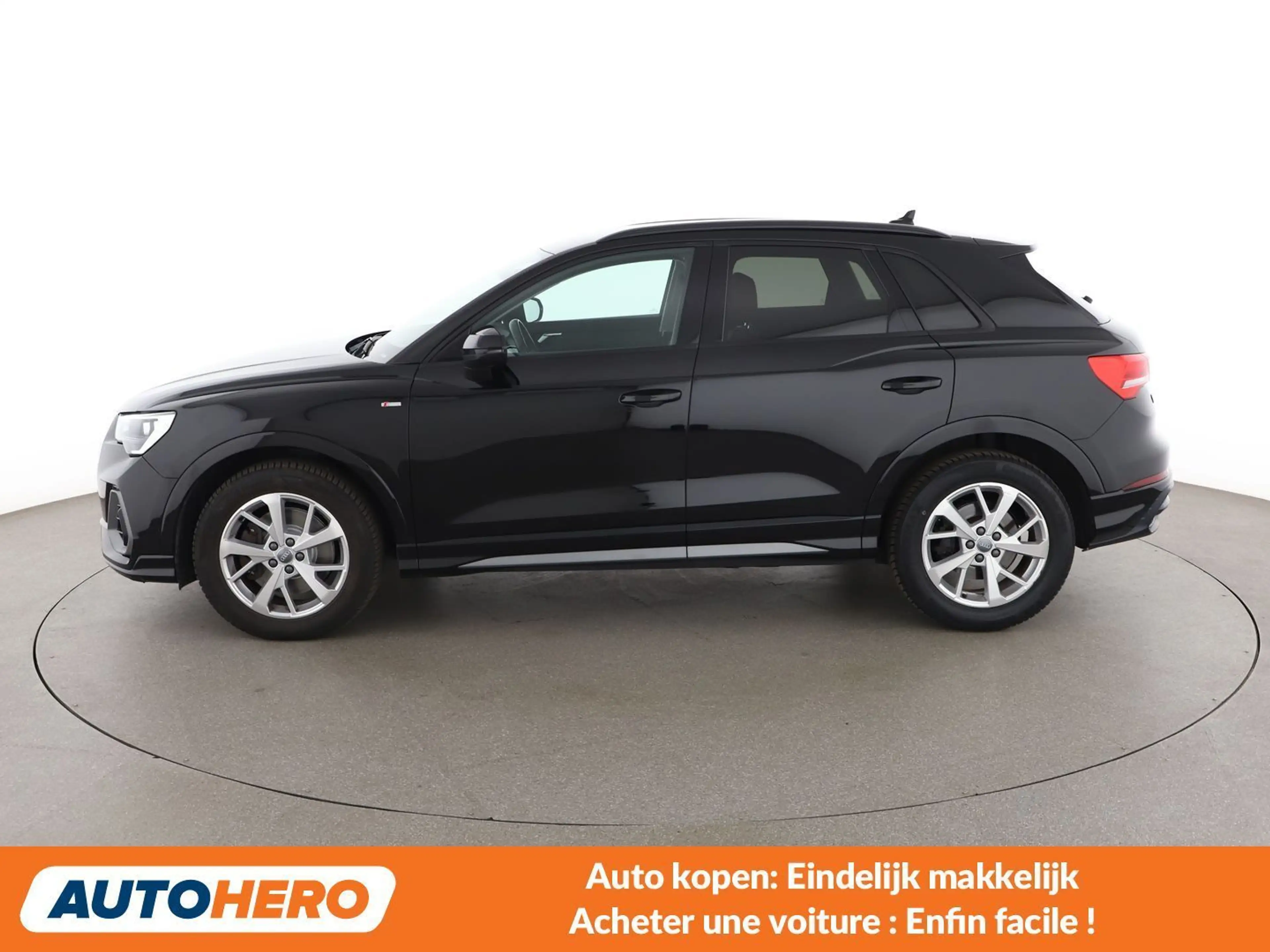 Audi Q3 40 TFSI quattro S line — photo 3