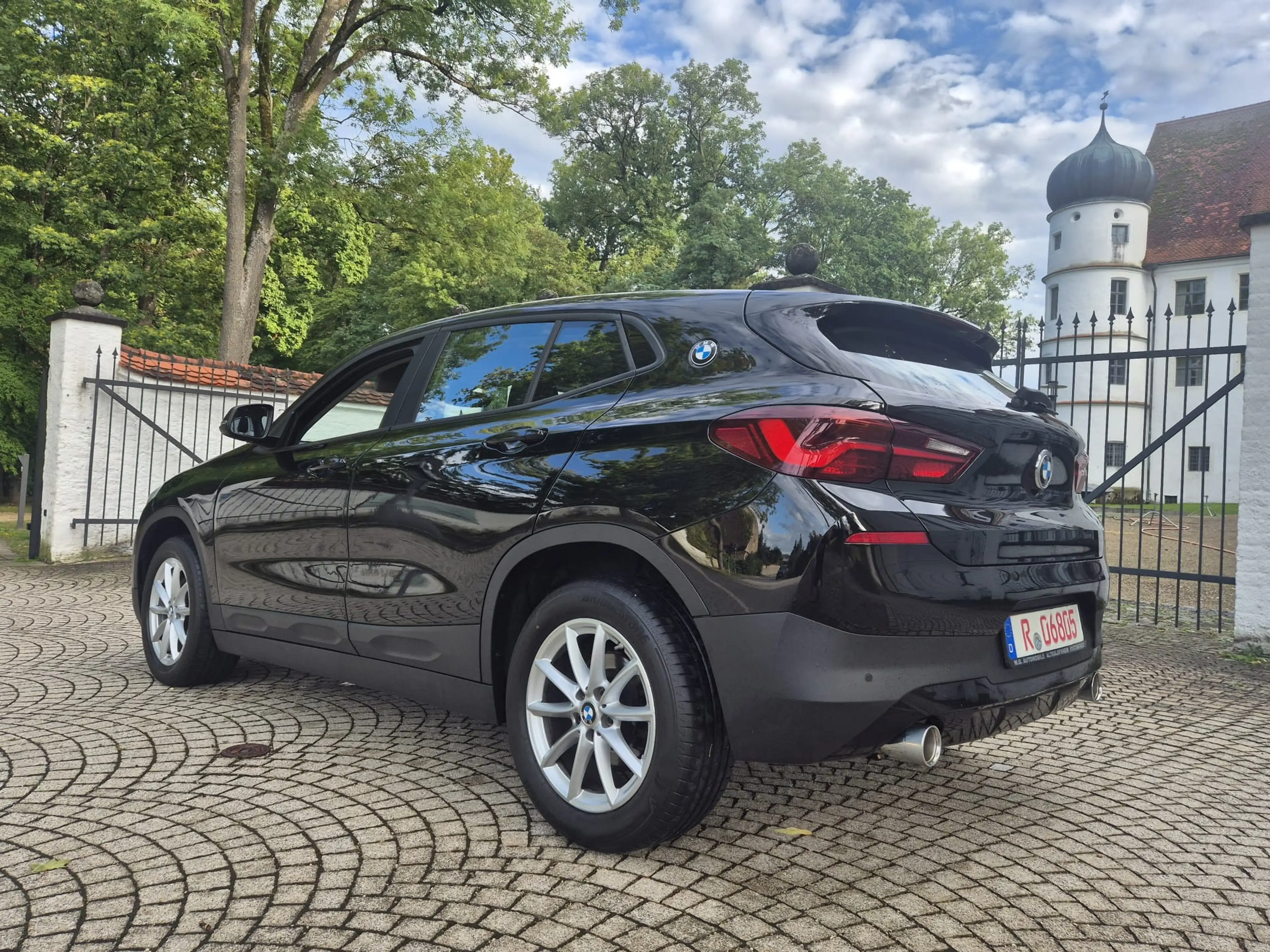 BMW X2 sDrive 18 d Advantage — photo 3