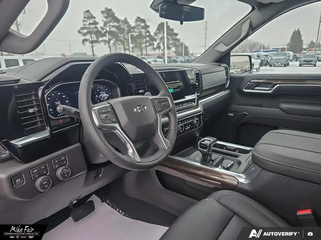 Chevrolet Silverado 1500 снимка Chevrolet Silverado 1500