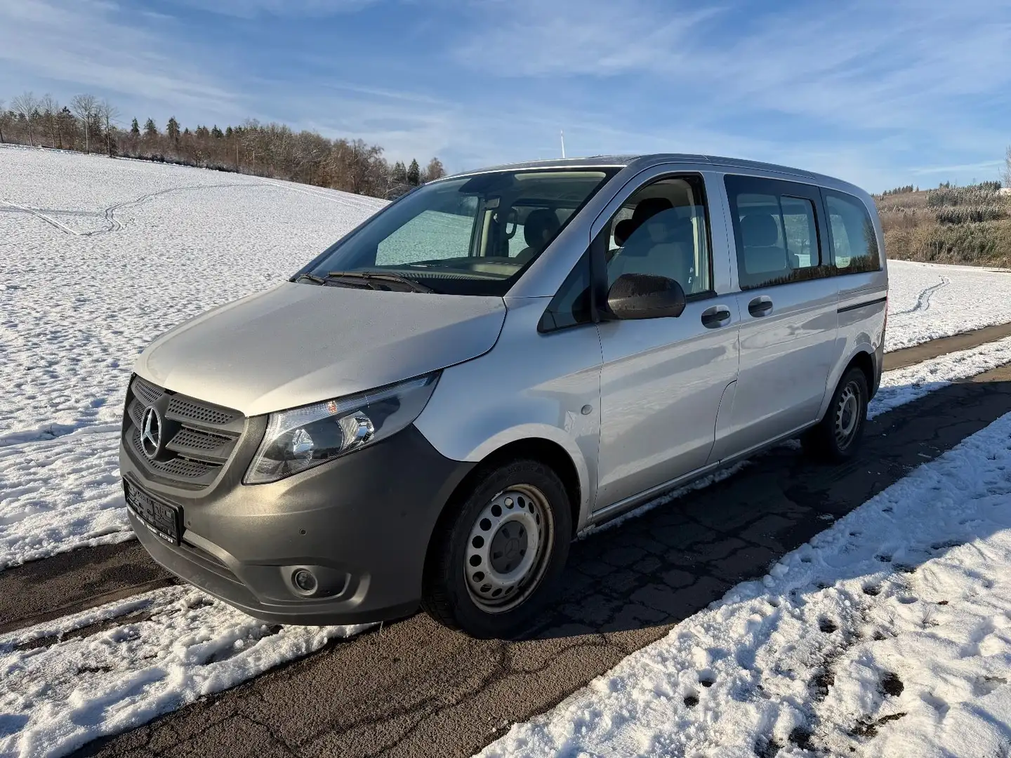 Mercedes-Benz Vito Tourer 116 CDI Pro 4x4 kompakt 116CDI Silber - 2