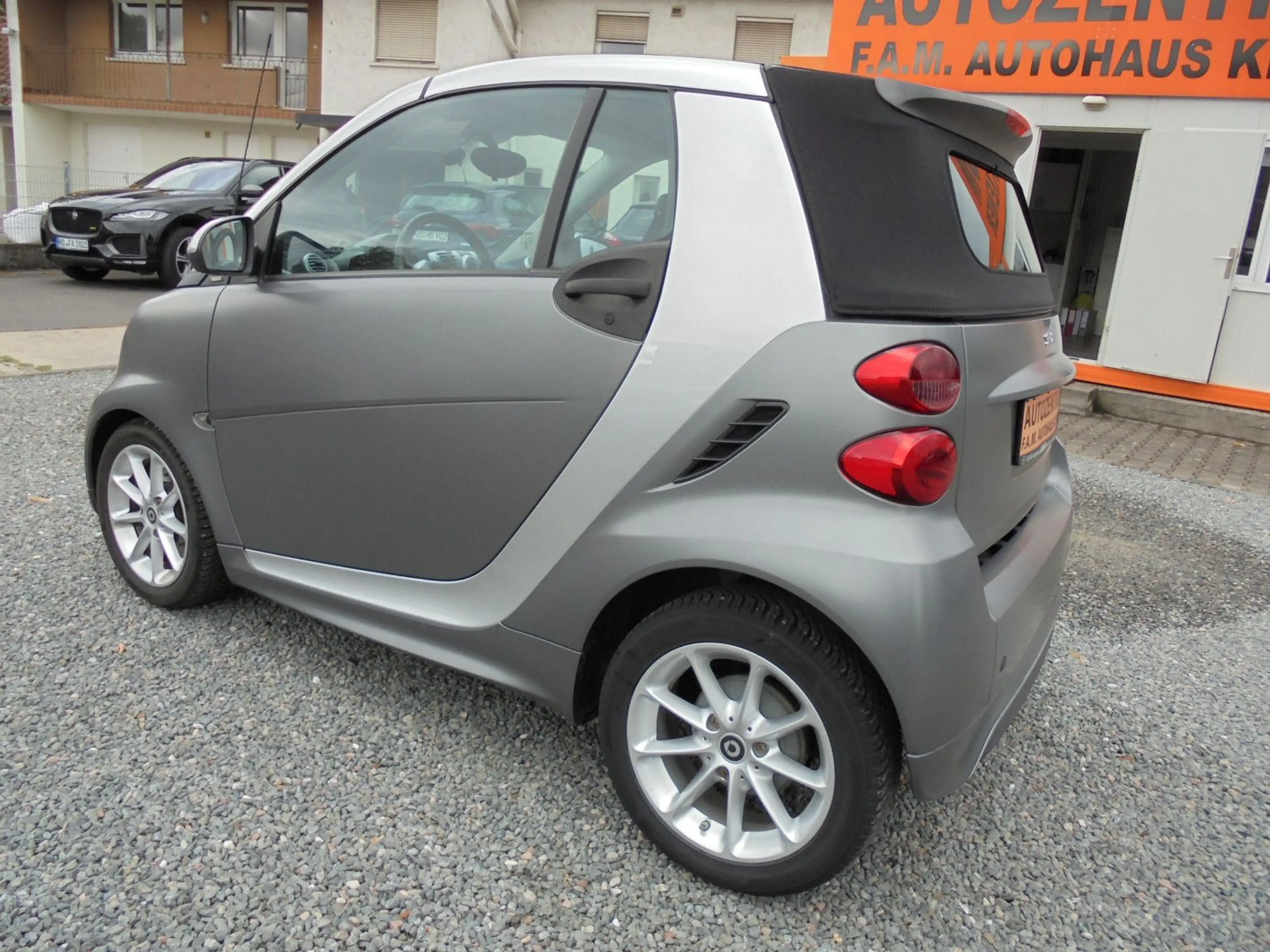 smart forTwo fortwo cabrio Autom*Klima*Sitzh*CD*Allwetterr. — photo 7