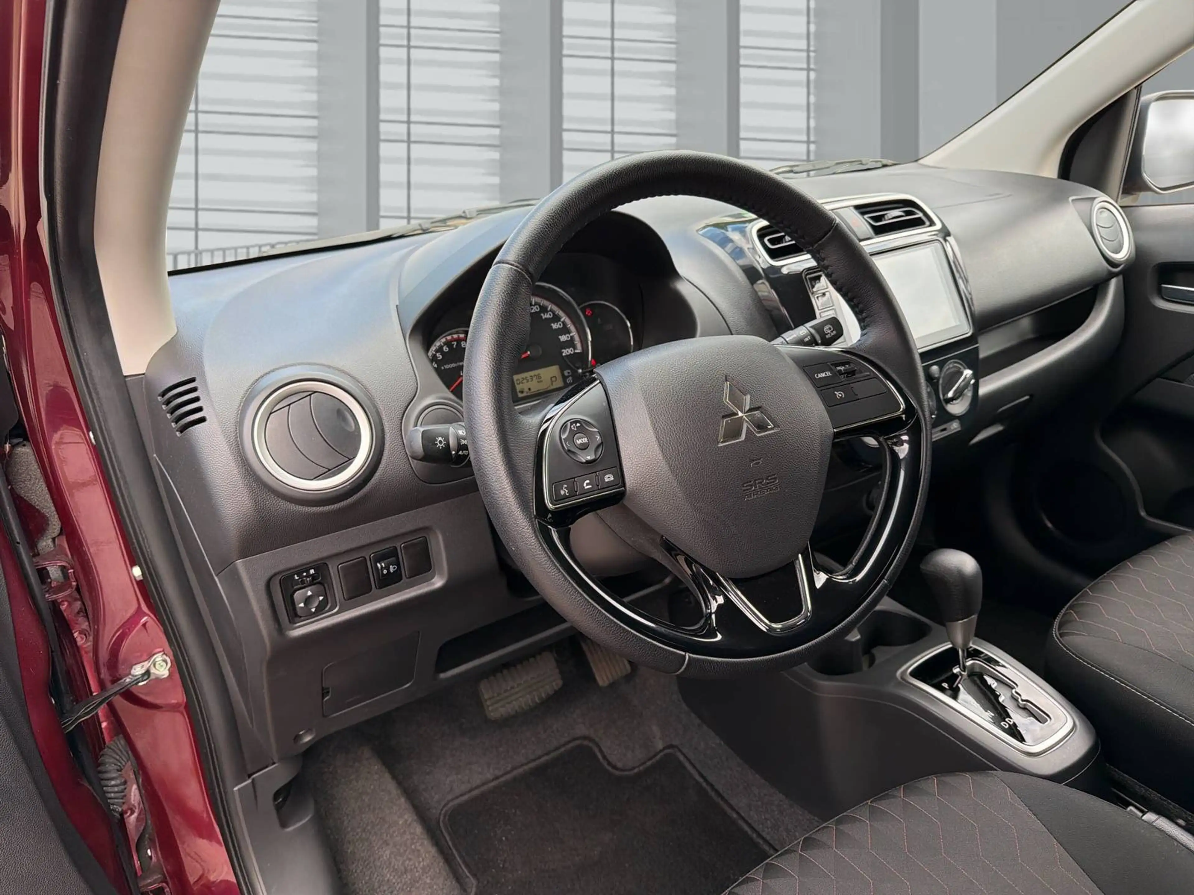 Mitsubishi Space Star Select+ 1.2 — photo 14