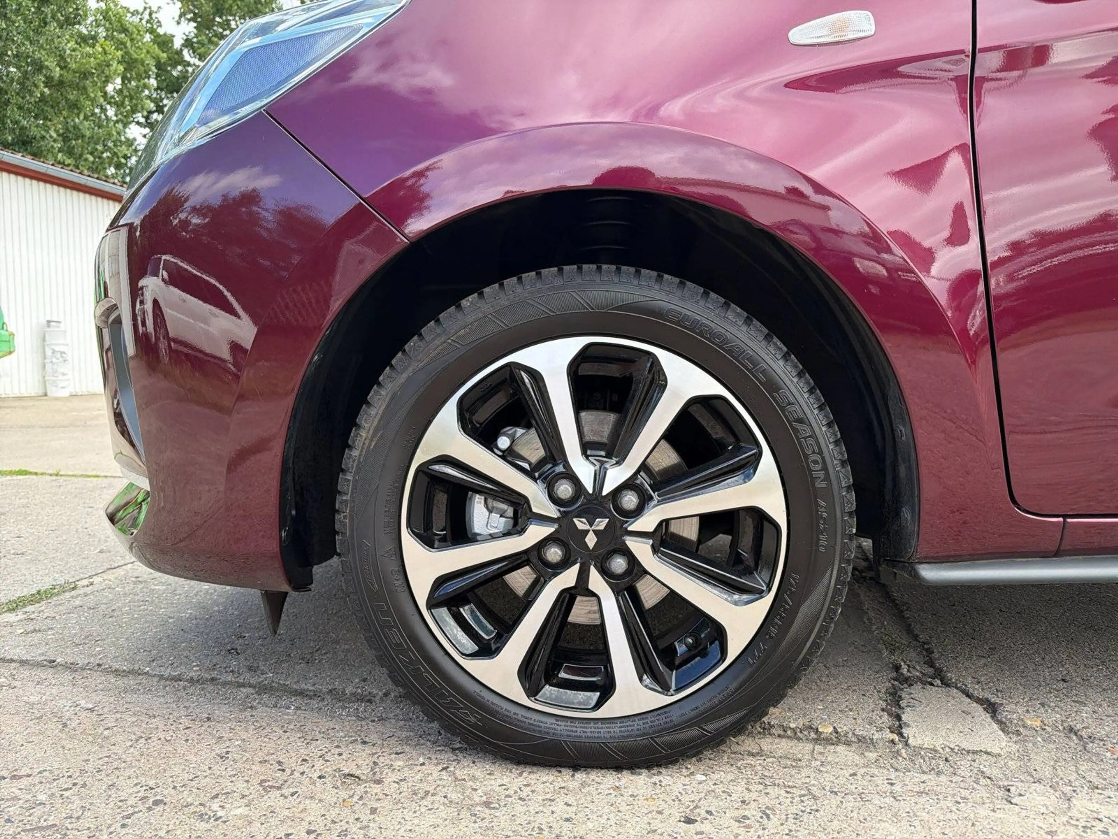 Mitsubishi Space Star Select+ 1.2 — photo 10