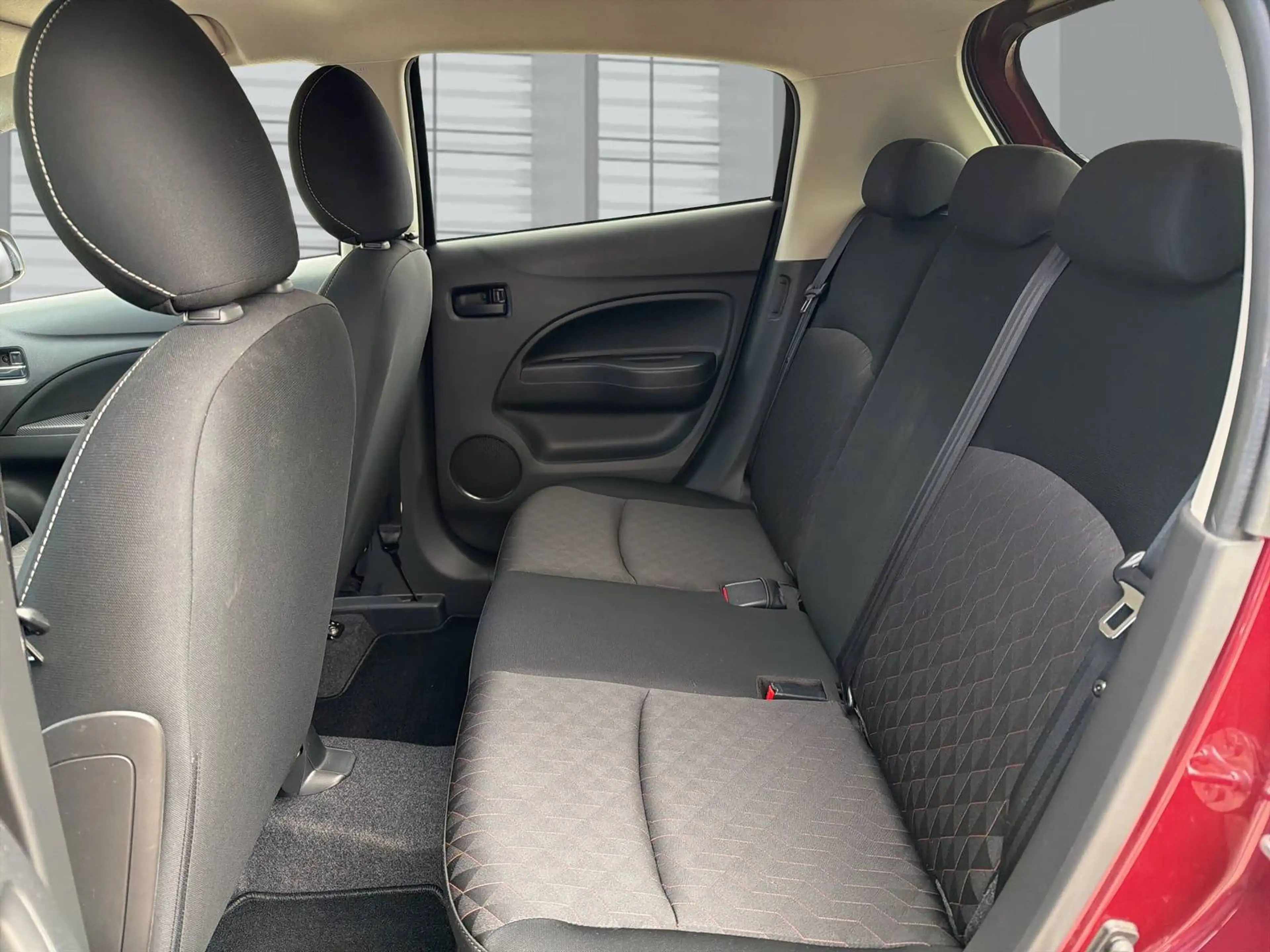 Mitsubishi Space Star Select+ 1.2 — photo 15