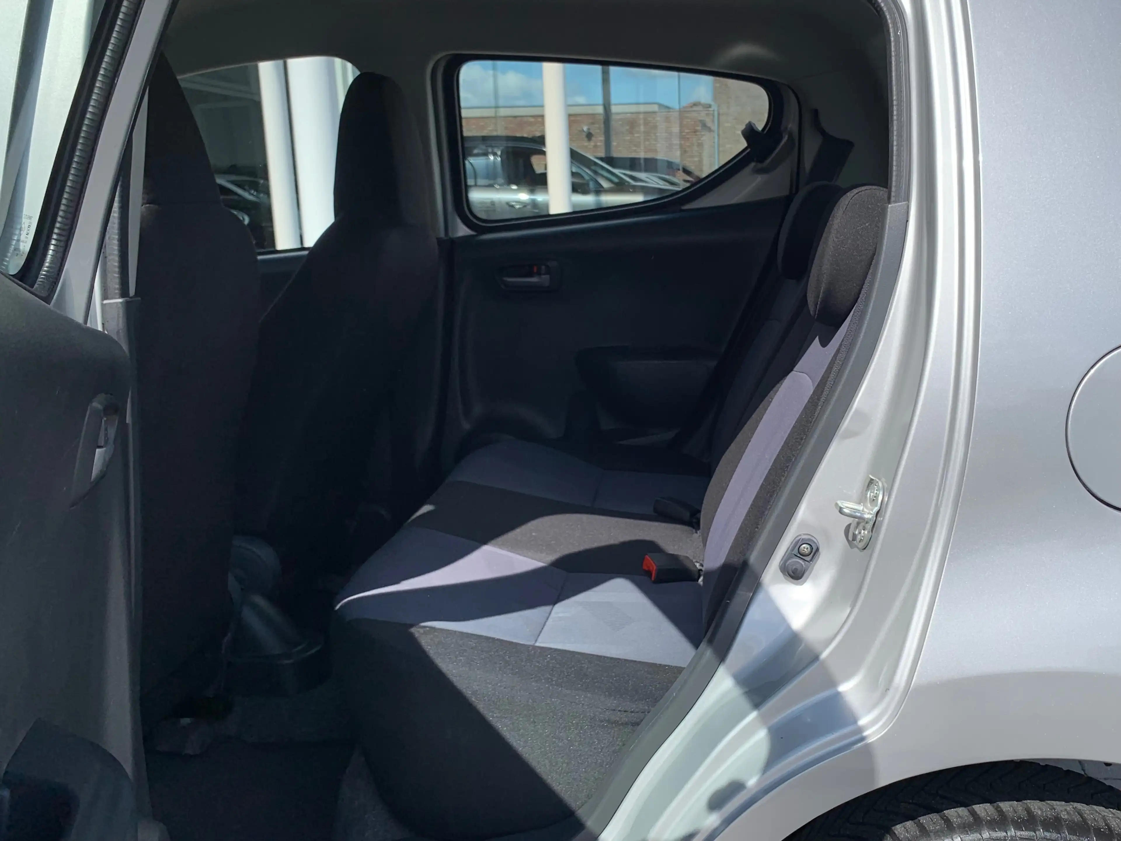 Suzuki Alto 1.0i Essence / Airco / Faible KM / GARANTIE / — photo 9