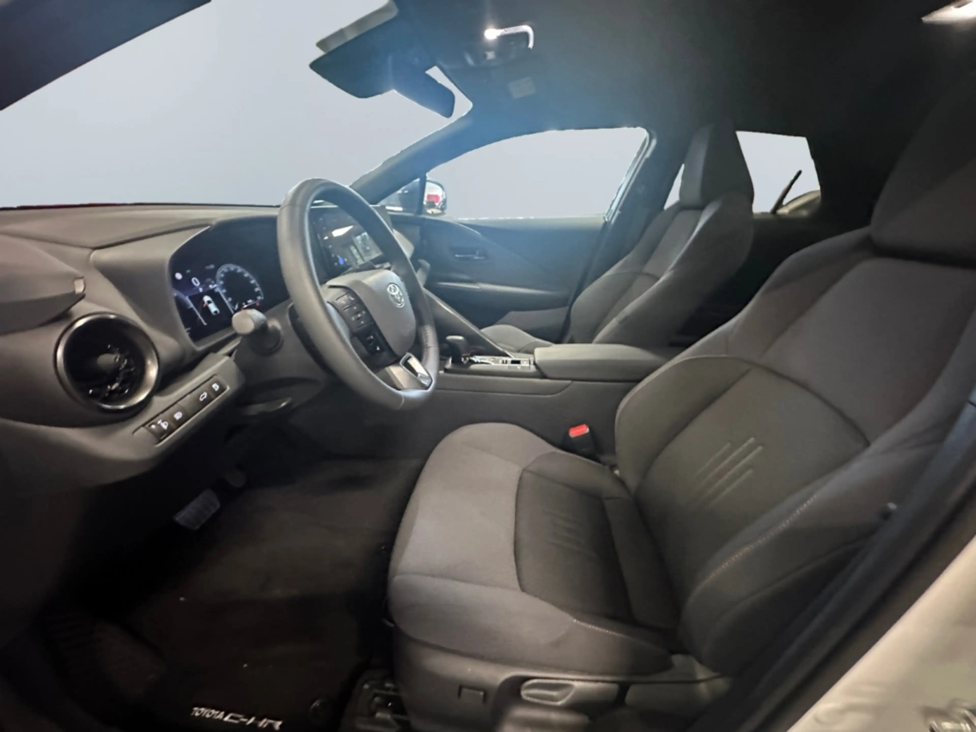 Toyota C-HR 1.8 Hybrid Teamplayer *LED*ACC*CAM*el. Heck* — photo 9