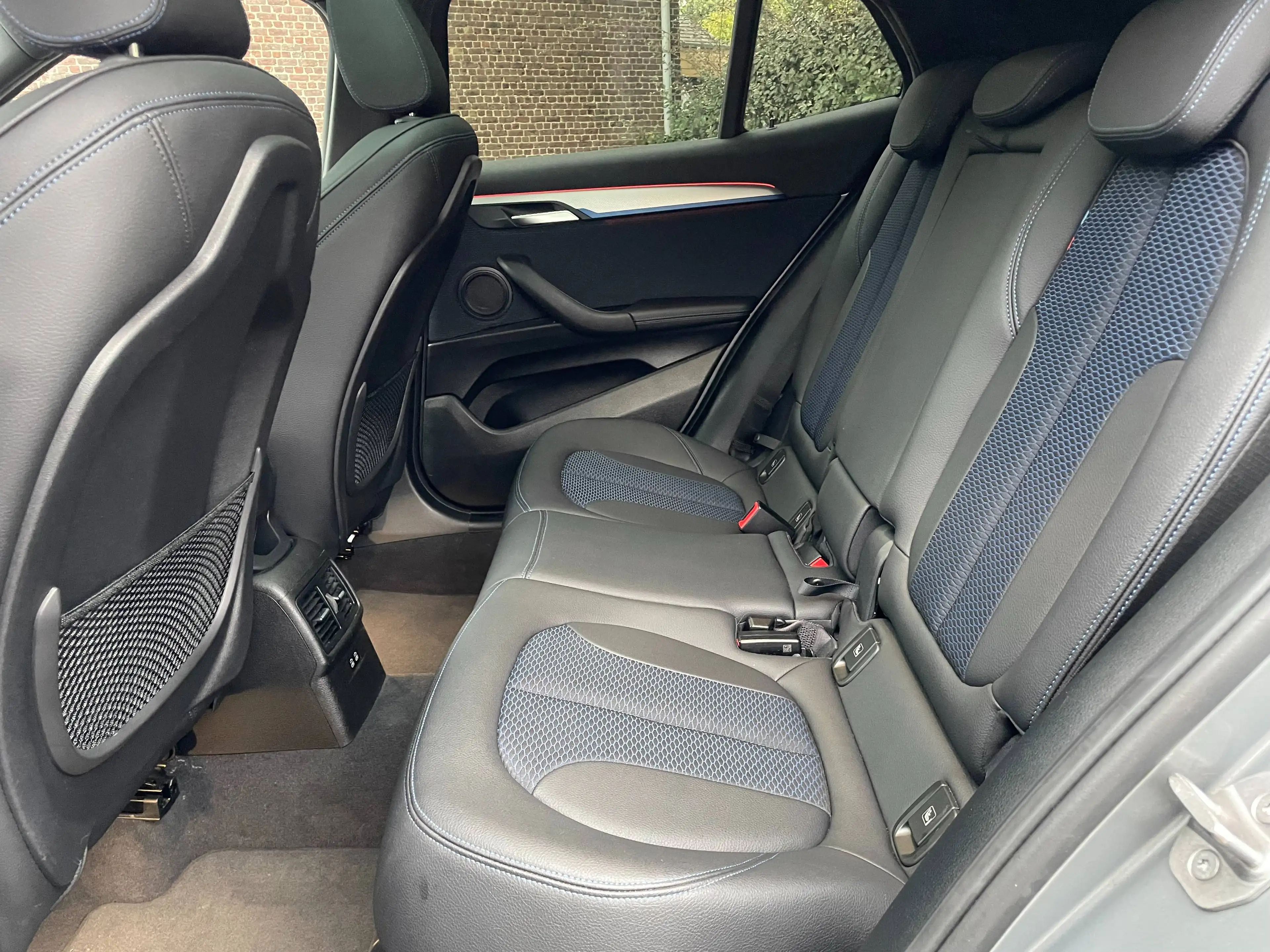 BMW X2 2.0iAS sDrive20 OPF/ Trekhk/ Pano/ Leder/ LED/ Automaat/ M-pack/ Zetelvrwrming — photo 12