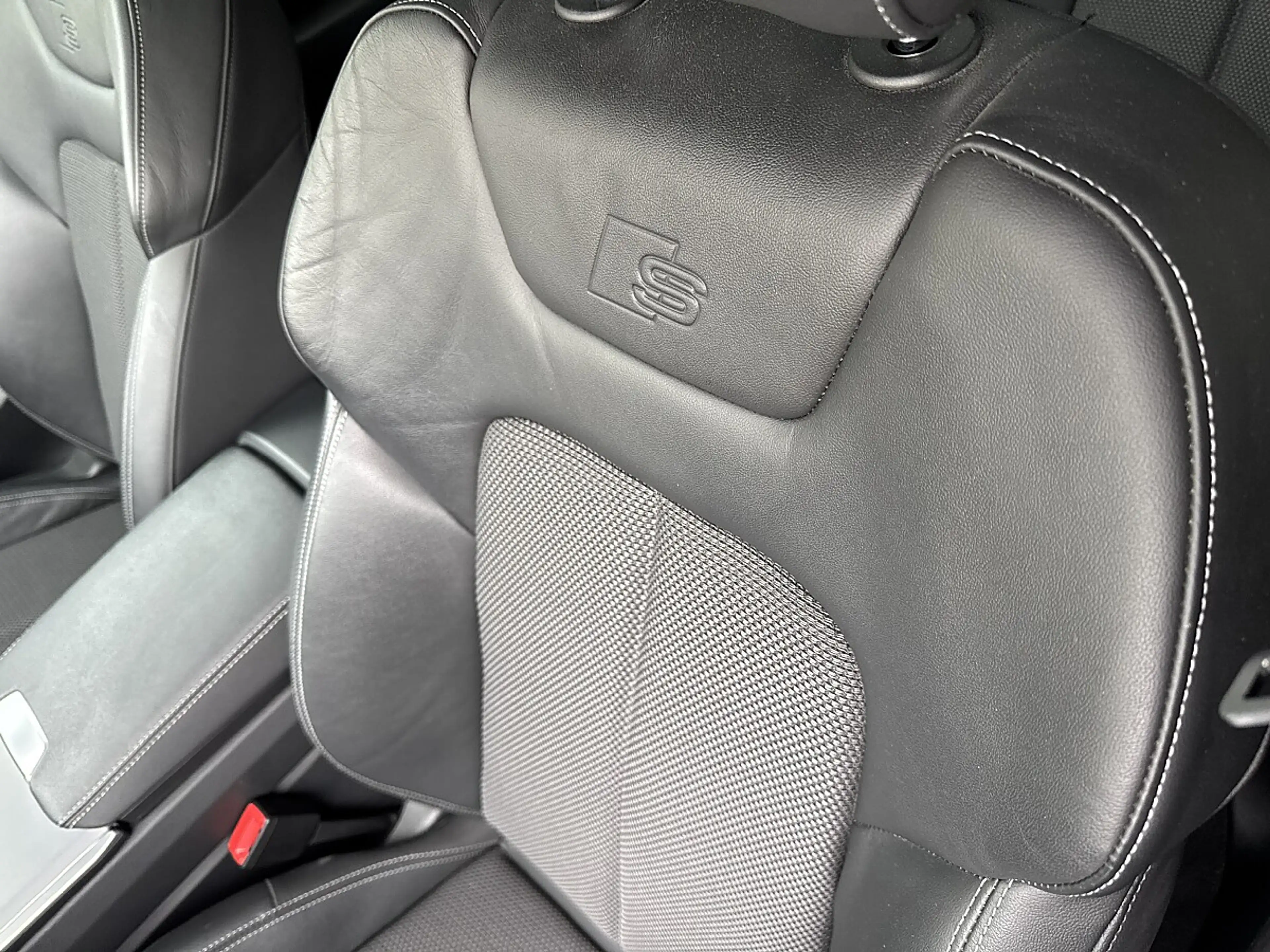Audi A6 40 2.0 TDI Sport *3 x S-Line* — photo 15
