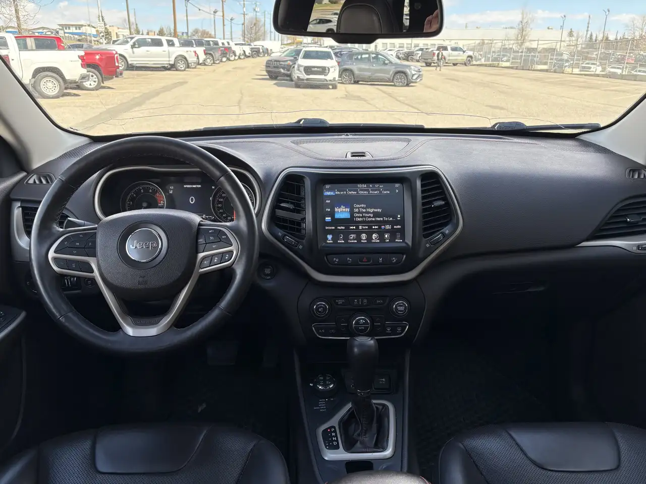 Jeep Cherokee снимка Jeep Cherokee