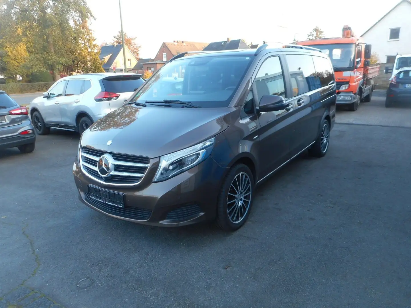 Mercedes-Benz V 250 CDI Avantgarde Edition Lang 4Matic LED Braun - 2
