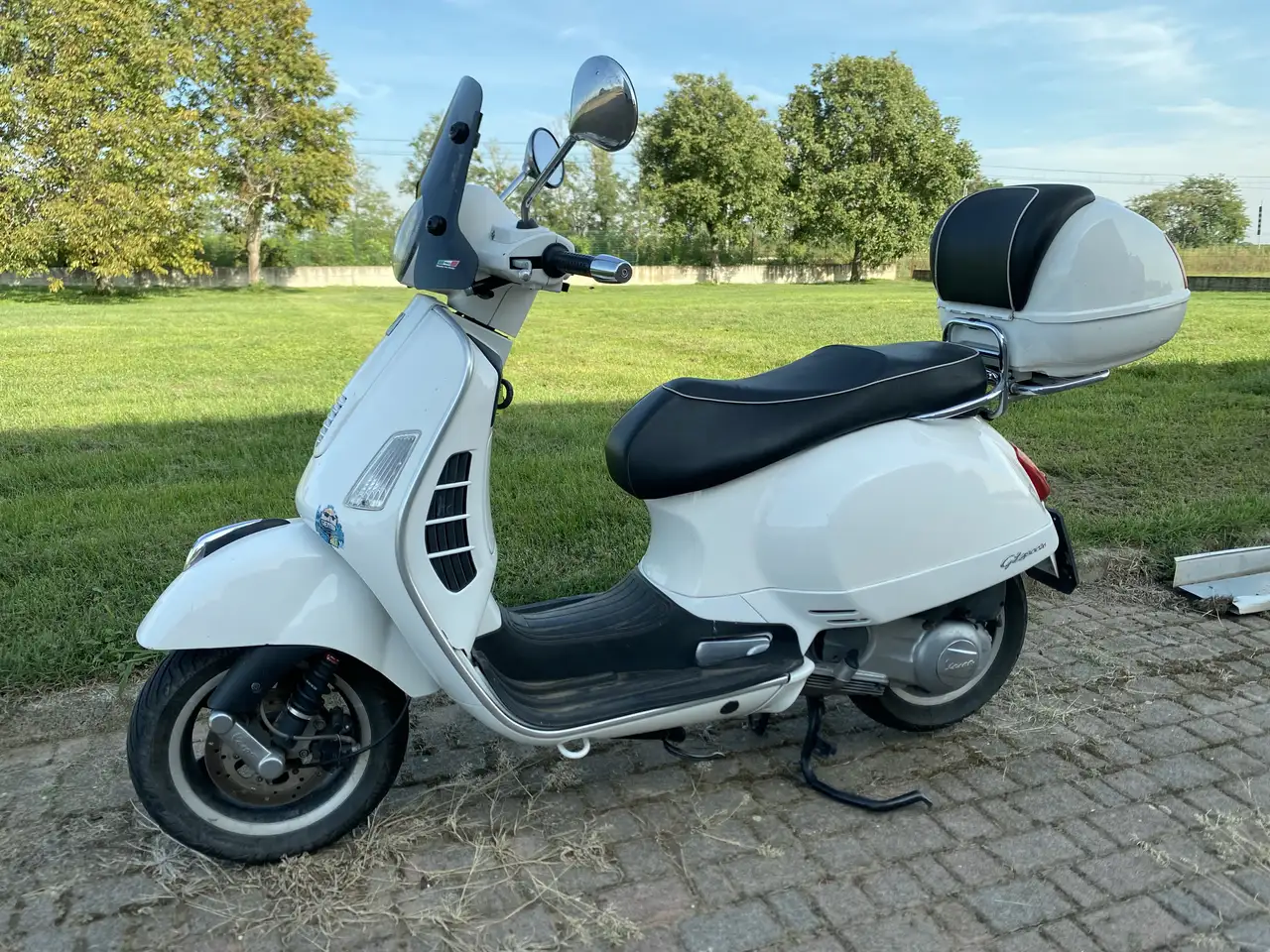 Piaggio GTS 300