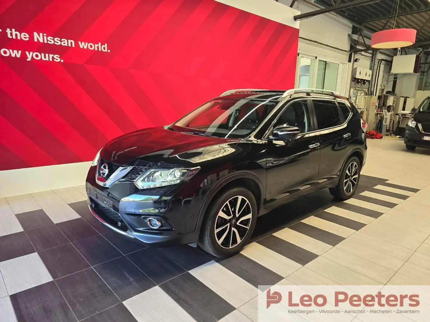 Nissan X-Trail 1.6dCi Tekna Automaat Noir - 1