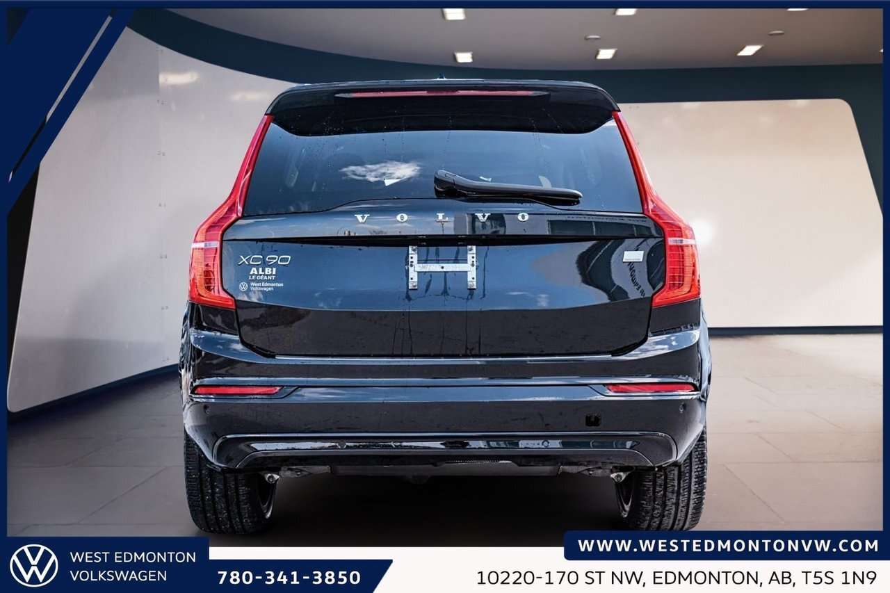 2023 Volvo XC90 Plus Dark Theme AWD | LEATHER | NAV | SUNROOF / alt 3