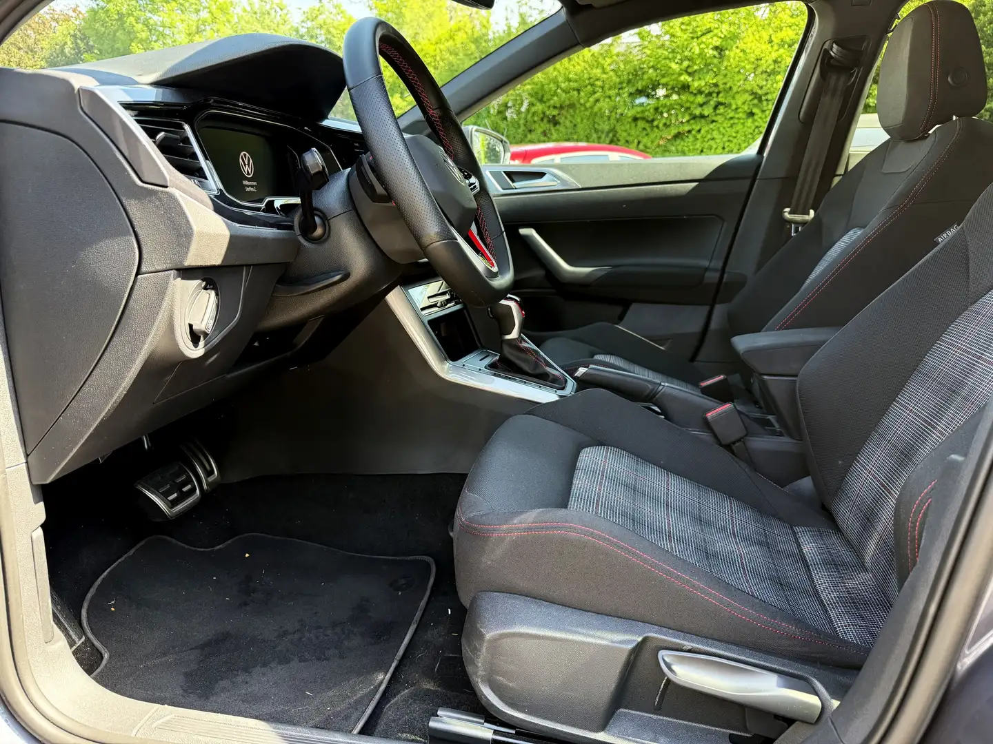 Volkswagen Polo GTI DSG Navi Matrix-LED VZE App-Connect 18 Zoll Grau - 2