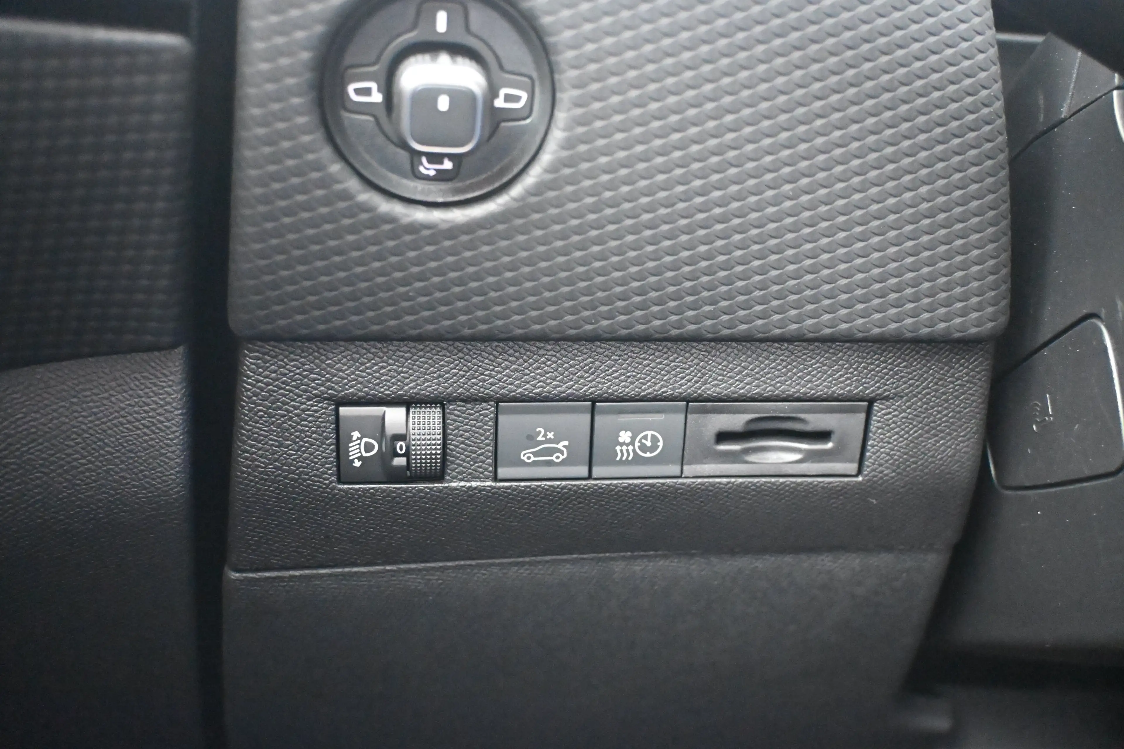 DS Automobiles DS 4 No E-Tense Pallas Comfort Tech Pack 58.3 kWh | Ada — photo 15