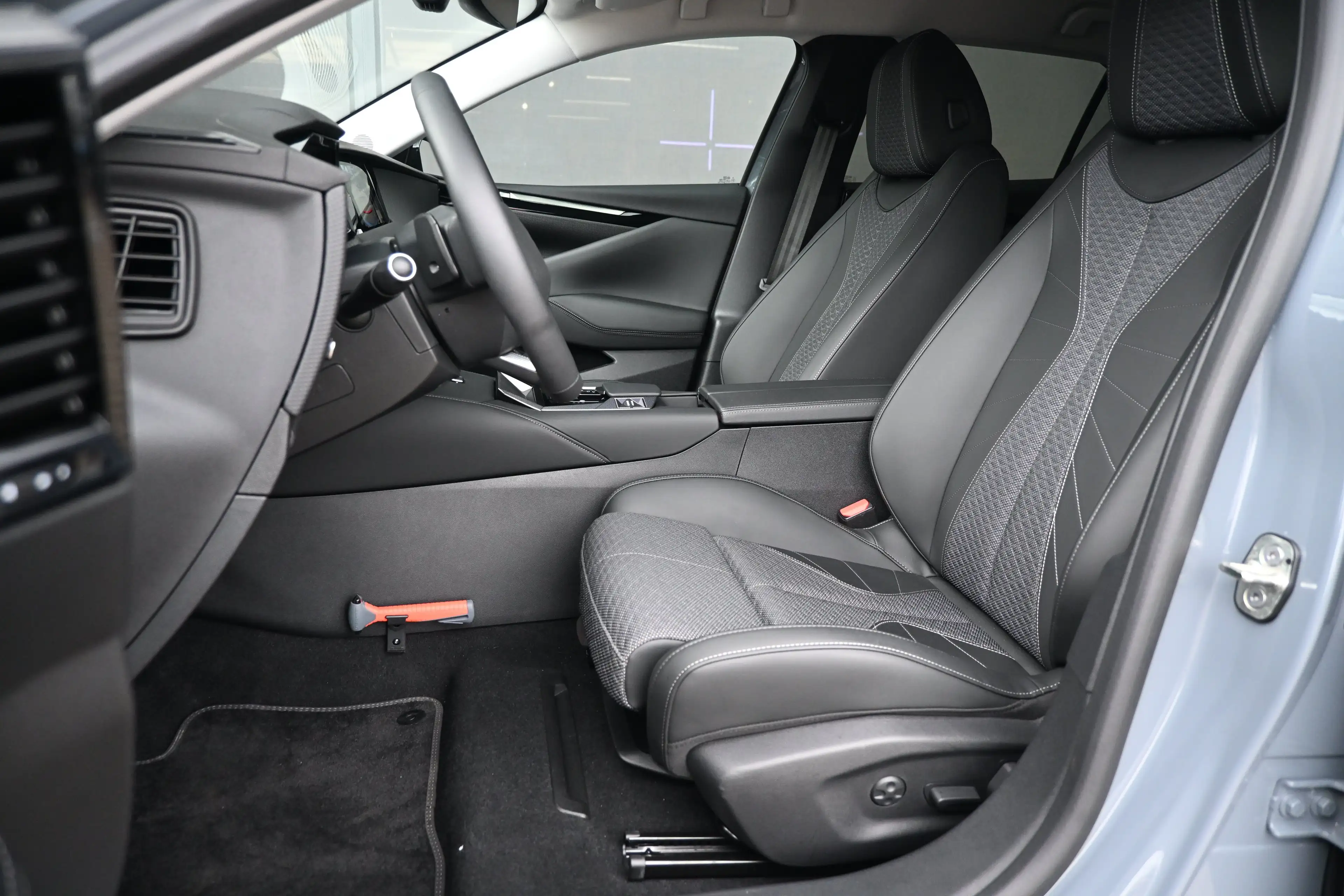 DS Automobiles DS 4 No E-Tense Pallas Comfort Tech Pack 58.3 kWh | Ada — photo 6