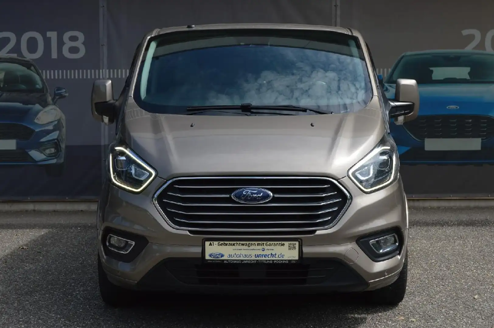 Ford Tourneo Custom 310 L2 Tourneo Titanium Grau - 2