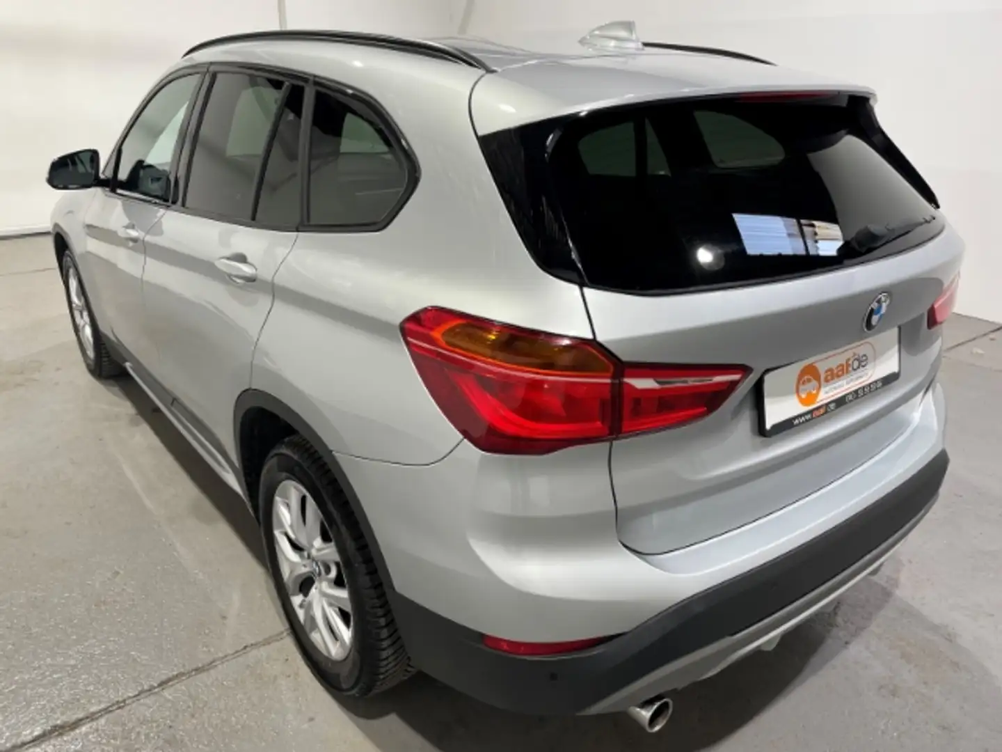 BMW X1 sDrive 18i Sport Line Automatik EU6d-T LED Navi Argent - 2